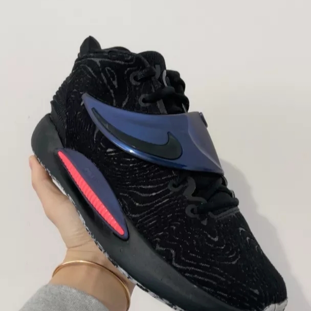 Nike KD 14 Seasonal EP Black Laser Crimson 착용 스타일