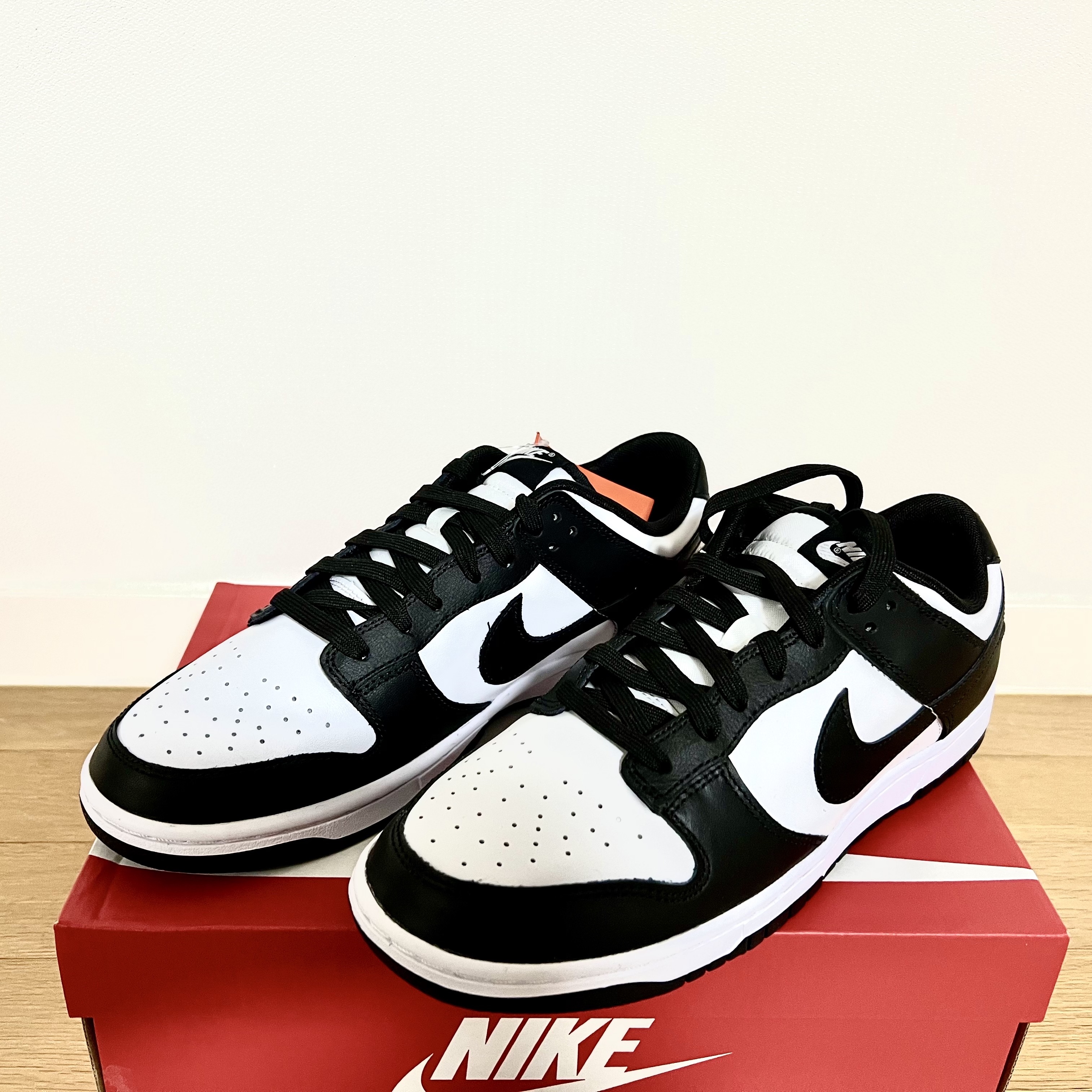 Nike Dunk Low Retro Black 착용 스타일 - 2