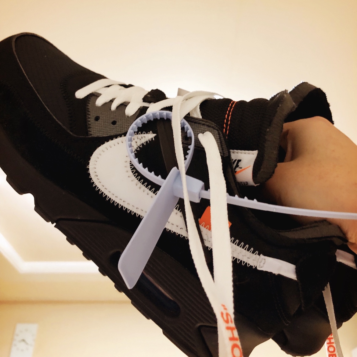 Nike x Off-White Air Max 90 V2 Black White 착용 스타일