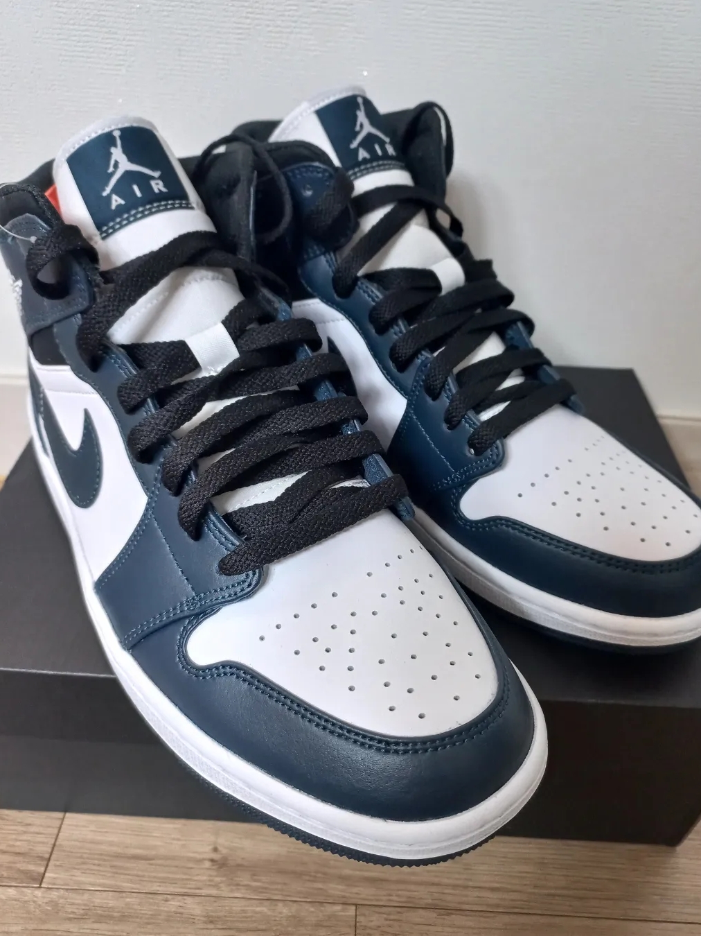 Jordan 1 Mid Dark Teal 착용 스타일 - 3