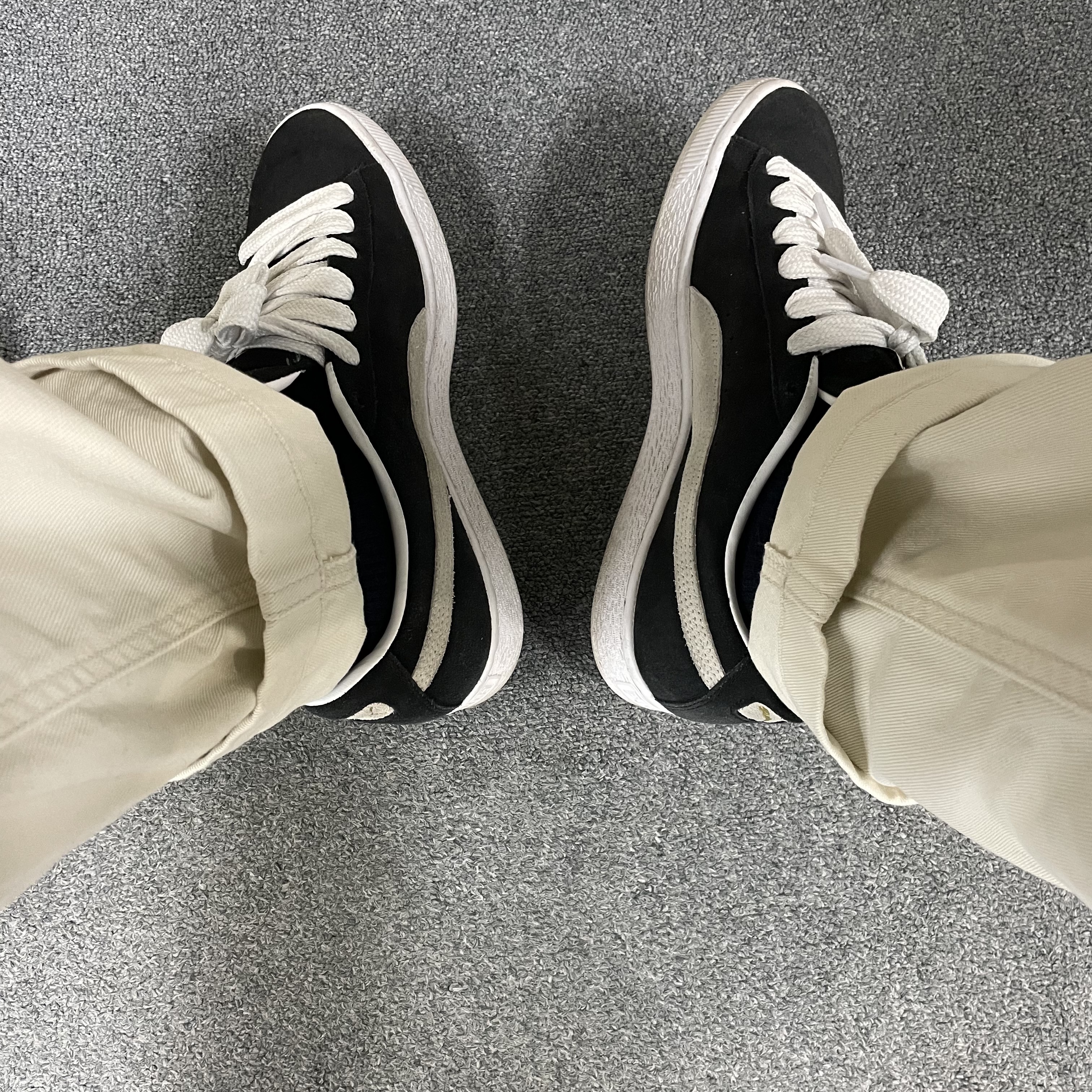 Puma Suede Classic XXI Black White 착용 스타일