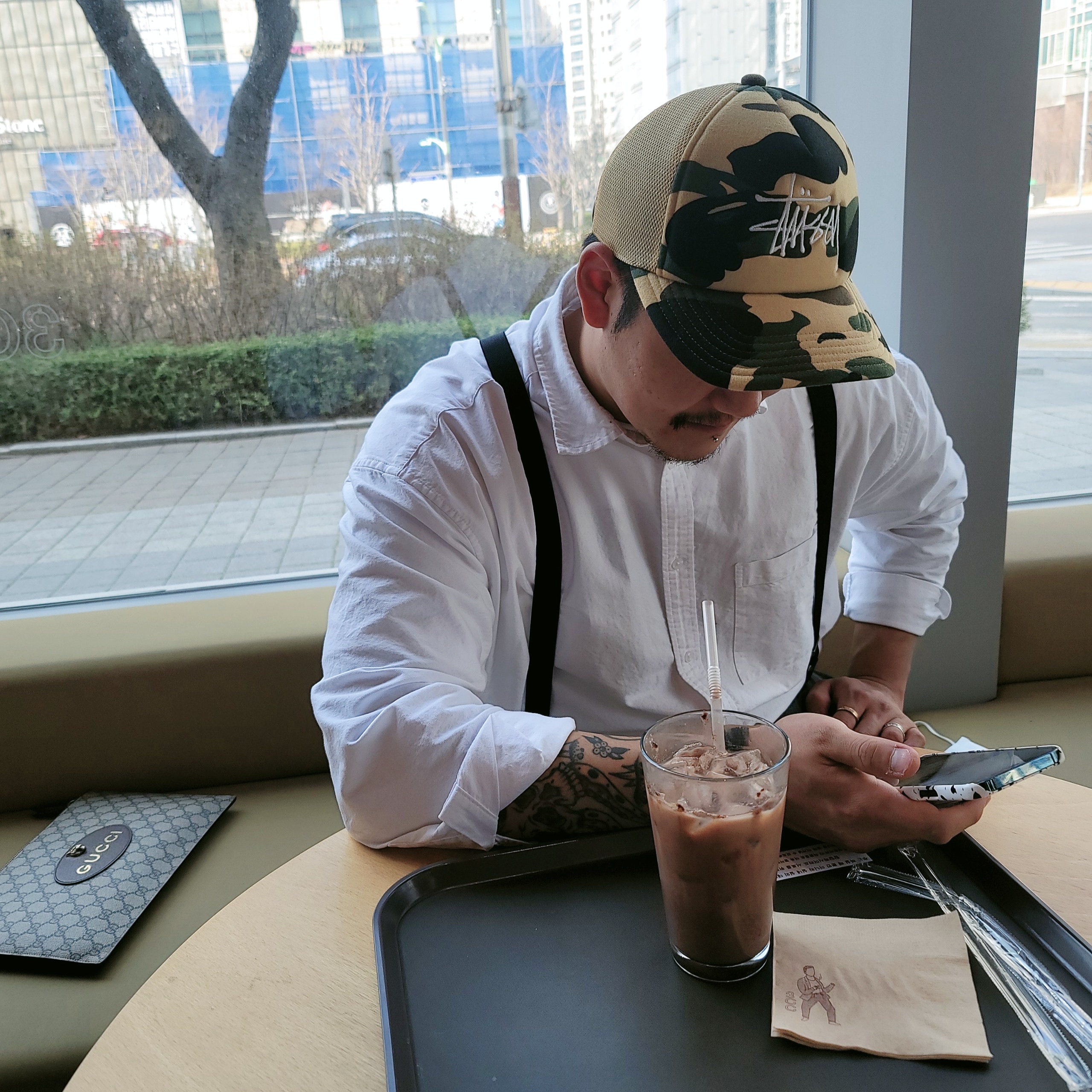 Stussy x BAPE Trucker Cap Yellow 착용 스타일