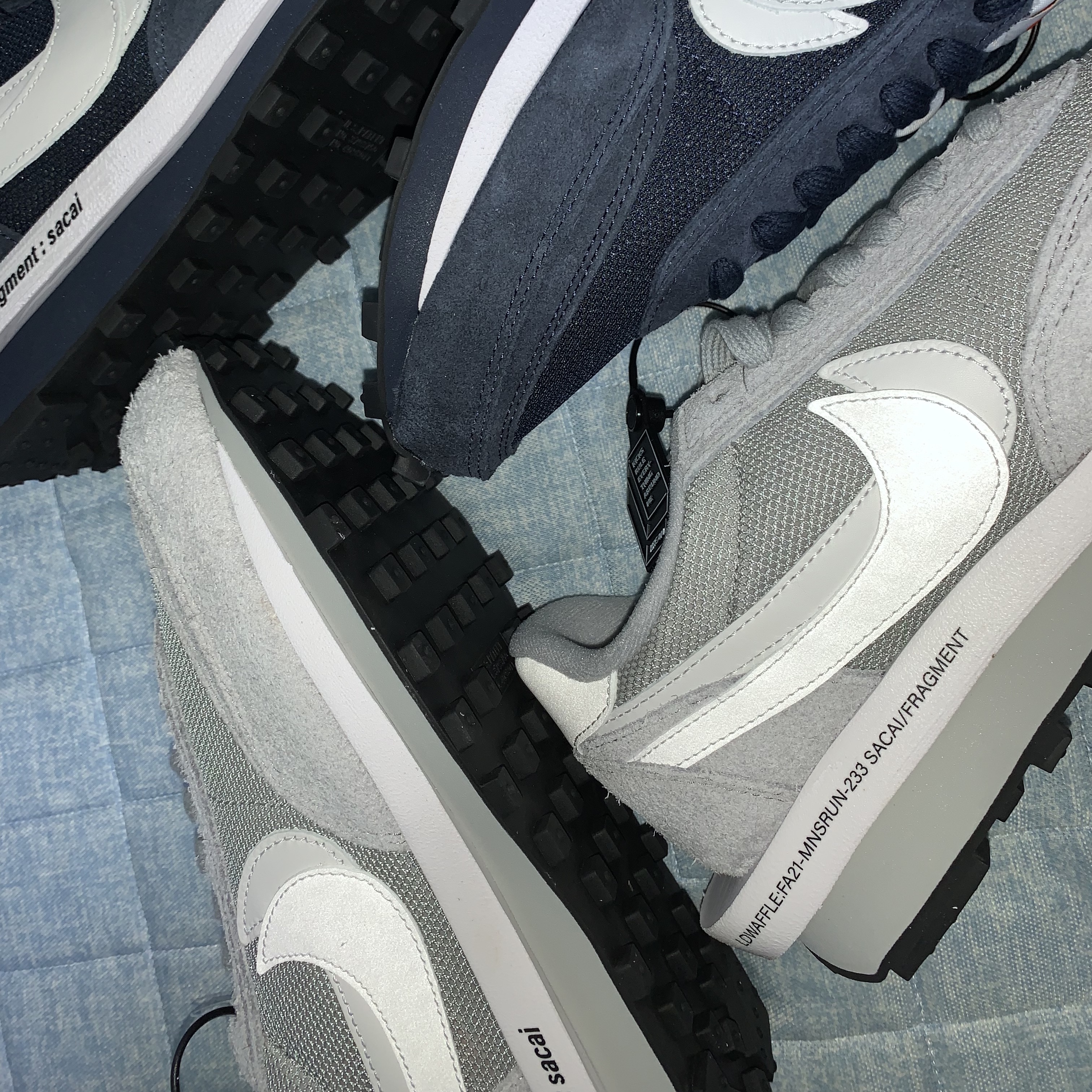 Nike x Sacai x Fragment LDWaffle Light Smoke Grey, Nike x Sacai x Fragment LDWaffle Blackened Blue 착용 스타일