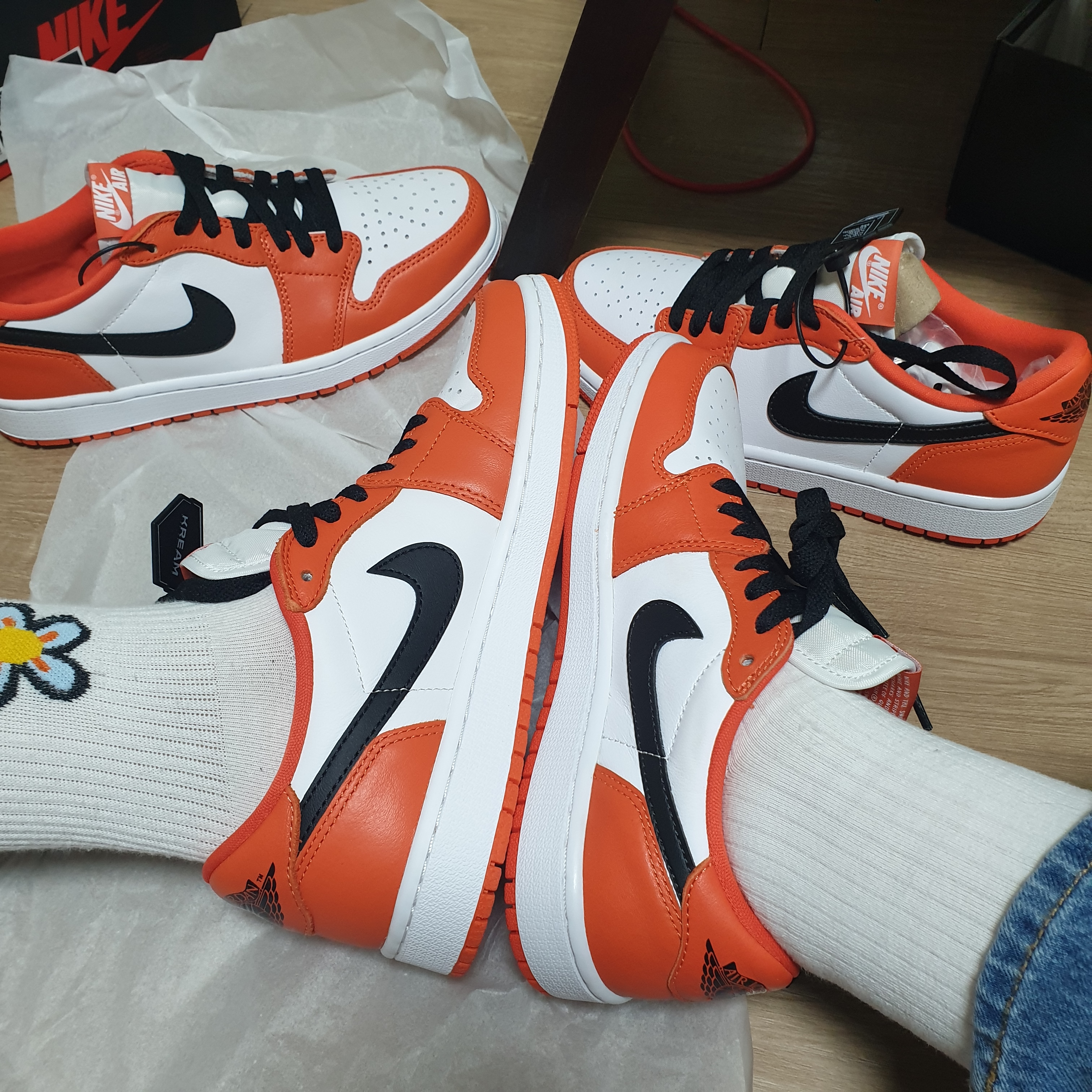 Jordan 1 Low OG Starfish 착용 스타일 - 1