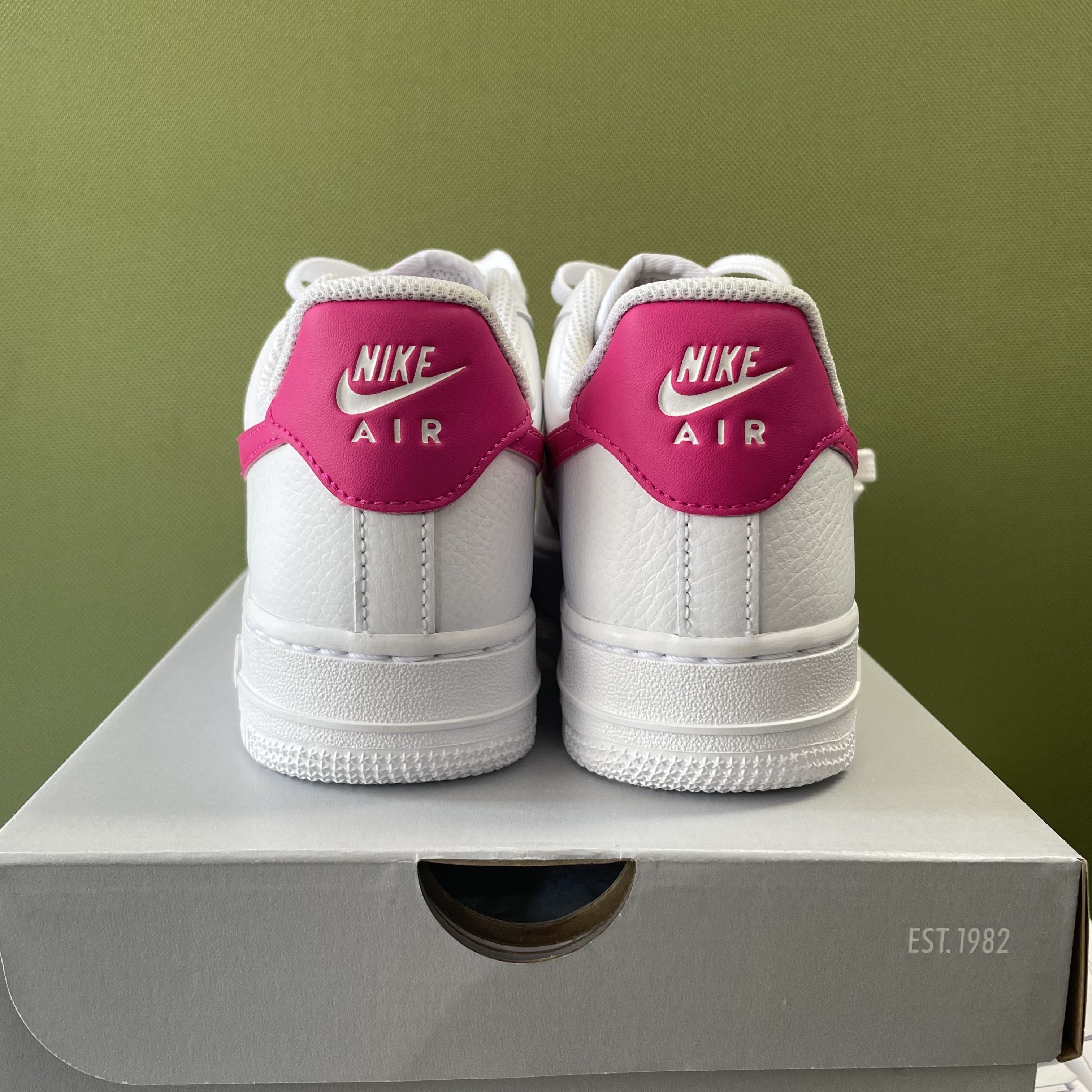 (W) Nike Air Force 1 '07 White Pink Prime 착용 스타일 - 3