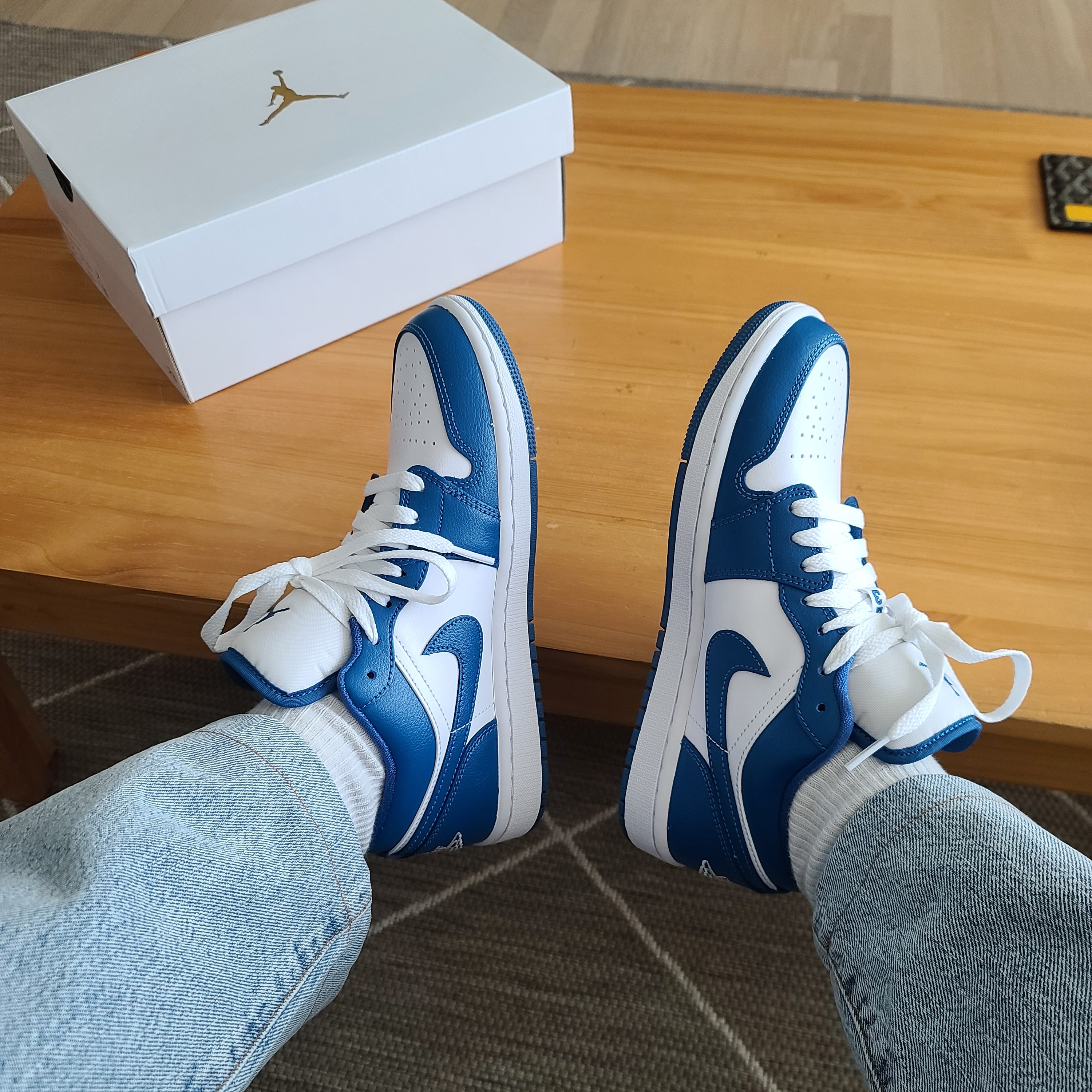 (W) Jordan 1 Low White Dark Marina Blue 착용 스타일