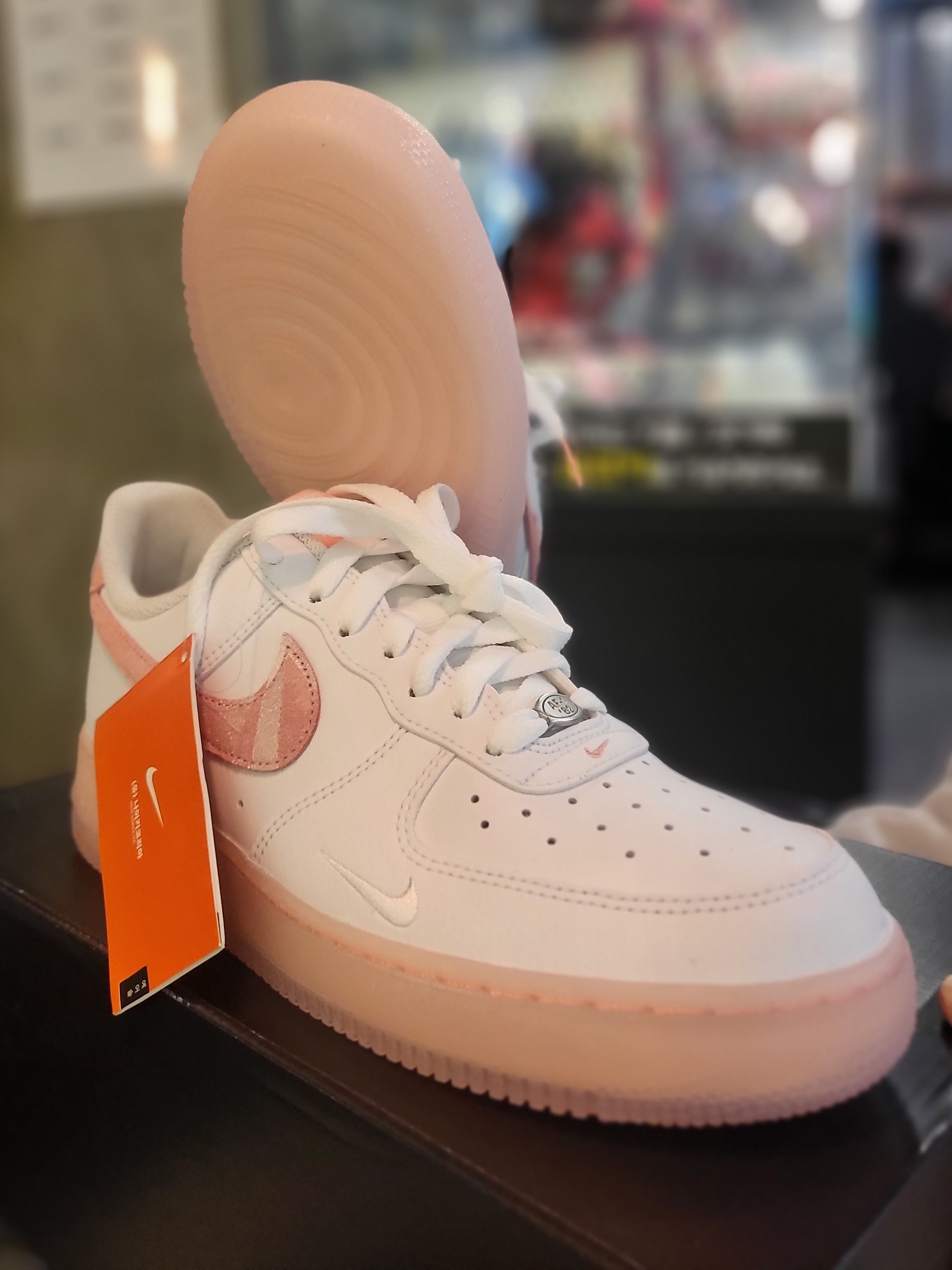 (W) Nike Air Force 1 '07 LV8 Copy and Paste 착용 스타일