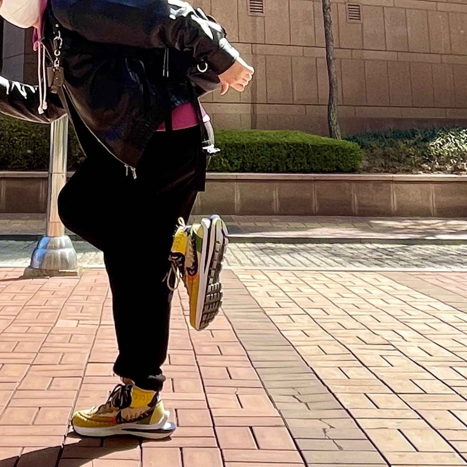 Nike x Sacai x Jean Paul Gaultier VaporWaffle Sesame Blue Void 착용 스타일