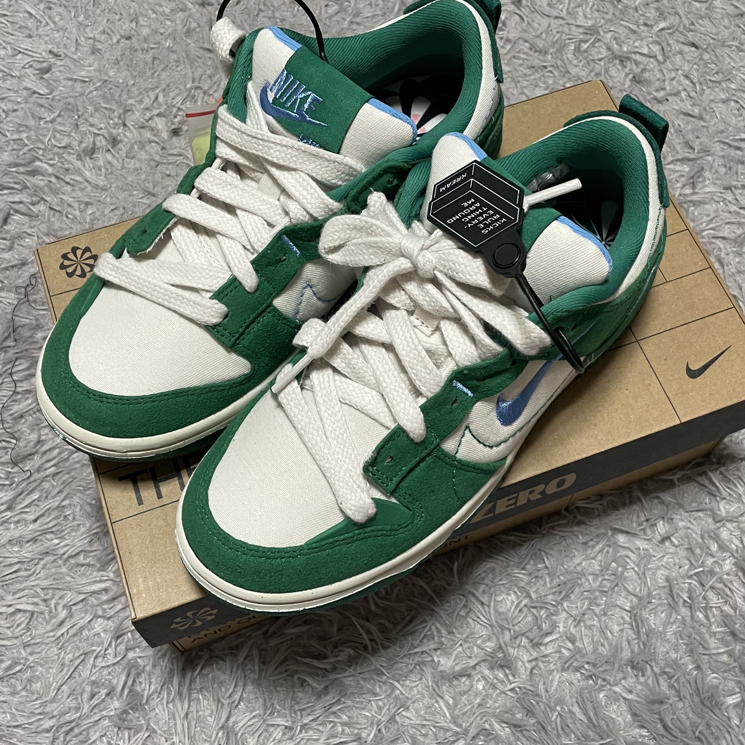 (W) Nike Dunk Low Disrupt 2 Phantom University Blue 착용 스타일 - 2