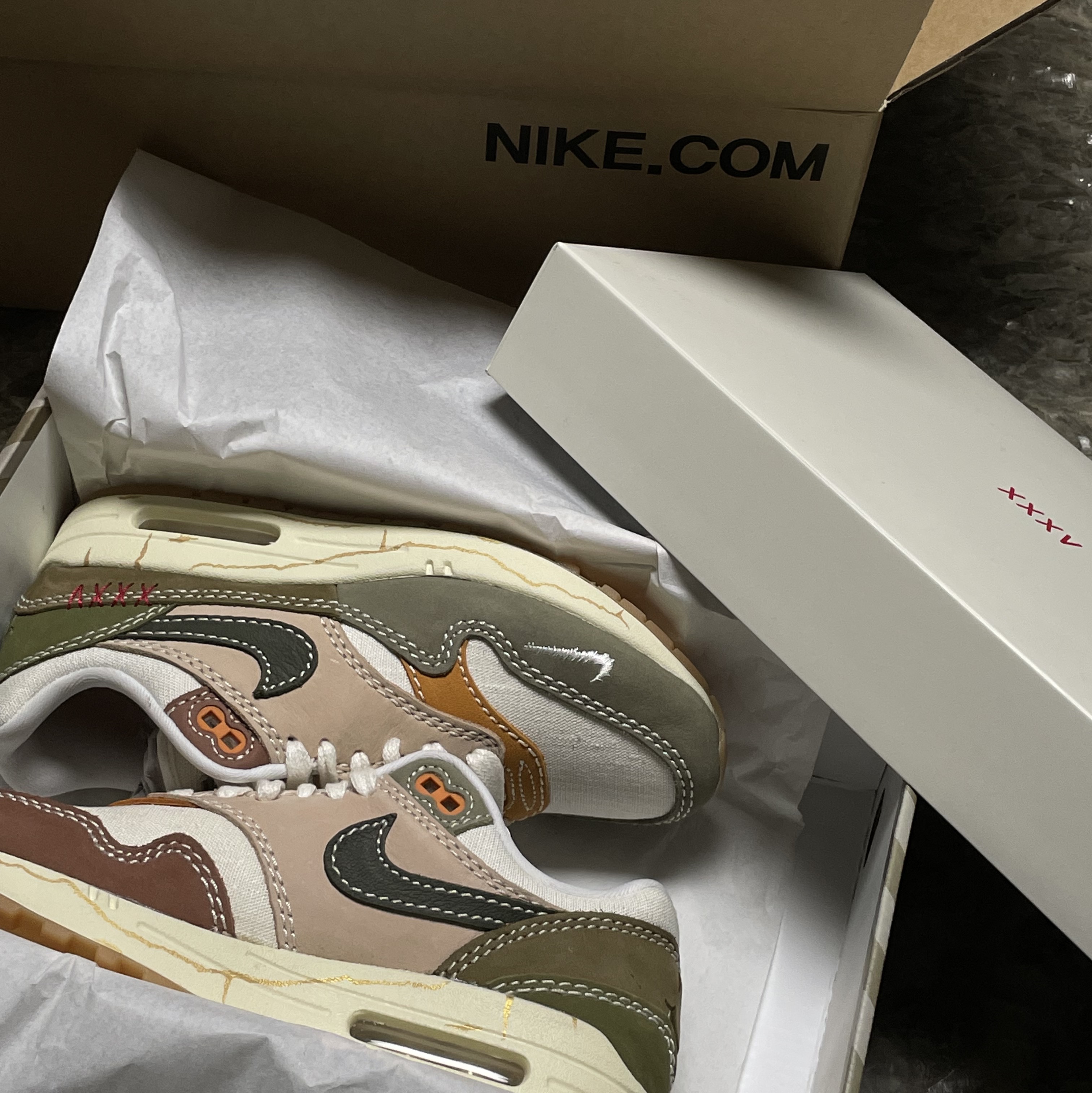 (W) Nike Air Max 1 Premium Wabisabi 착용 스타일