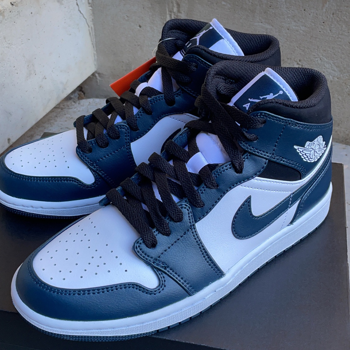 Jordan 1 Mid Dark Teal 착용 스타일