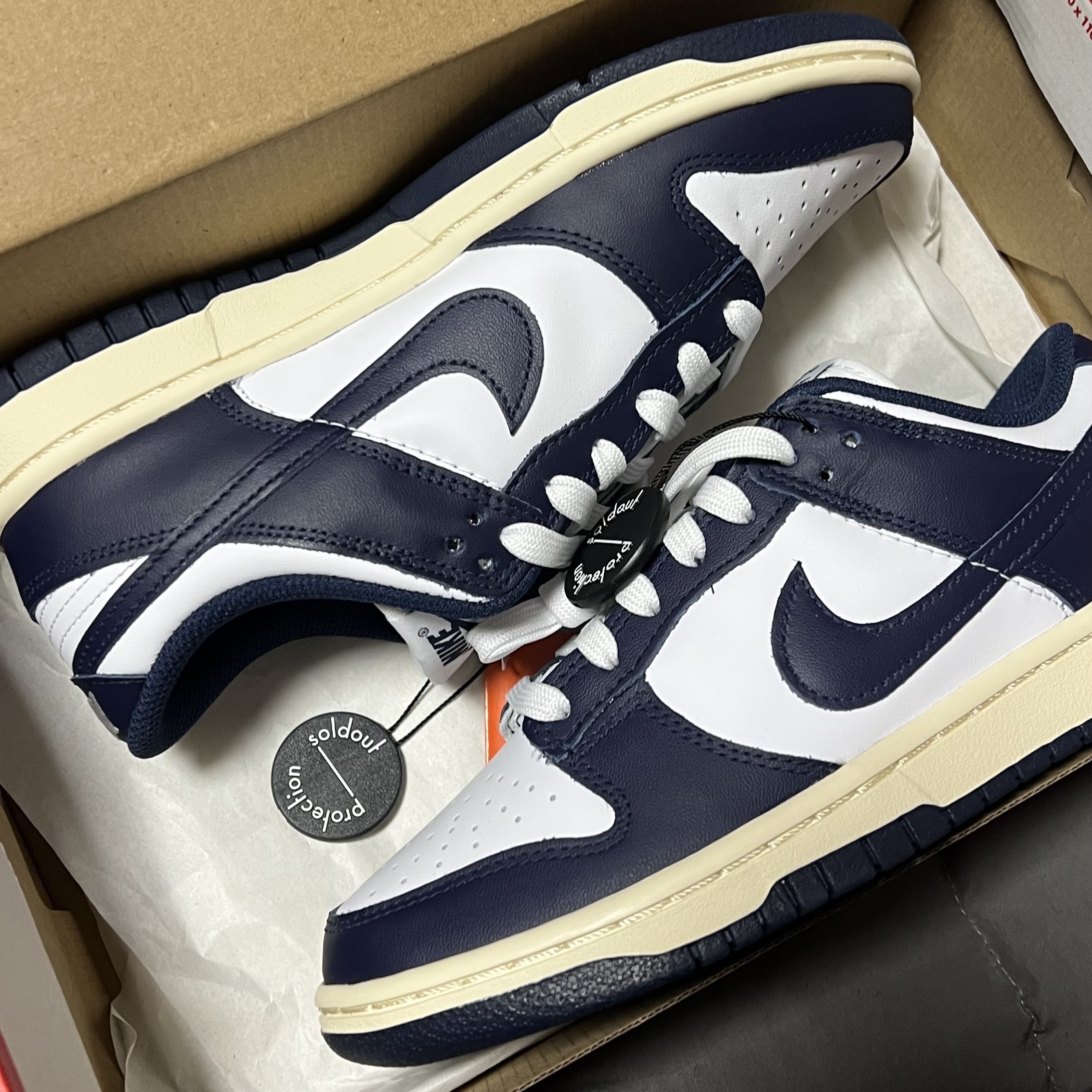 (W) Nike Dunk Low Vintage Midnight Navy 착용 스타일