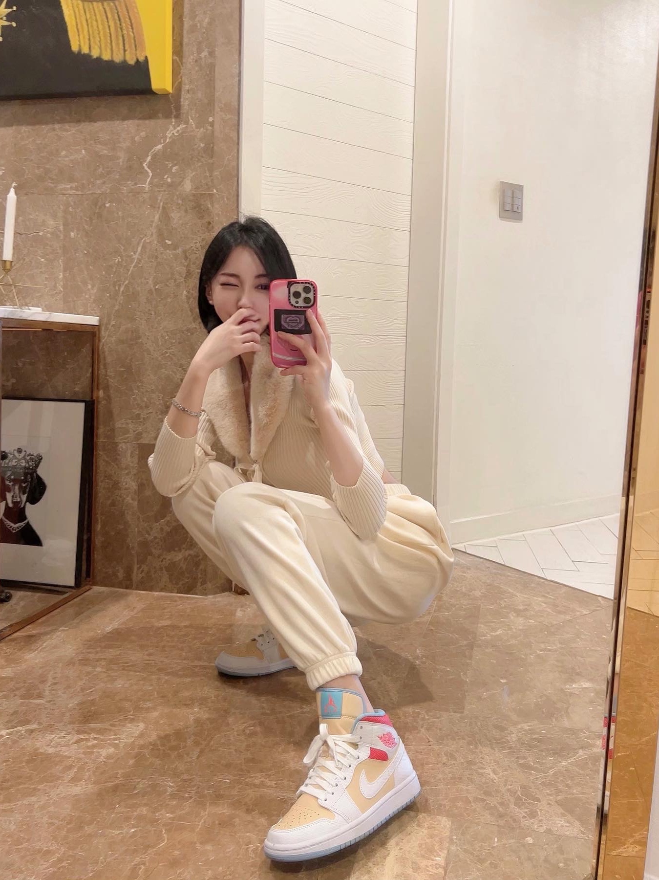 (W) Jordan 1 Mid SE Sesame 착용 스타일 - 2