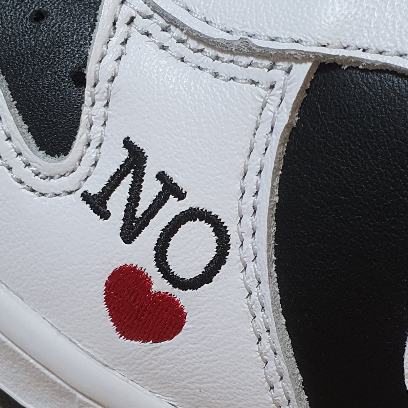 Nike x Supreme SB Dunk High OG QS By Any Means Black White 착용 스타일