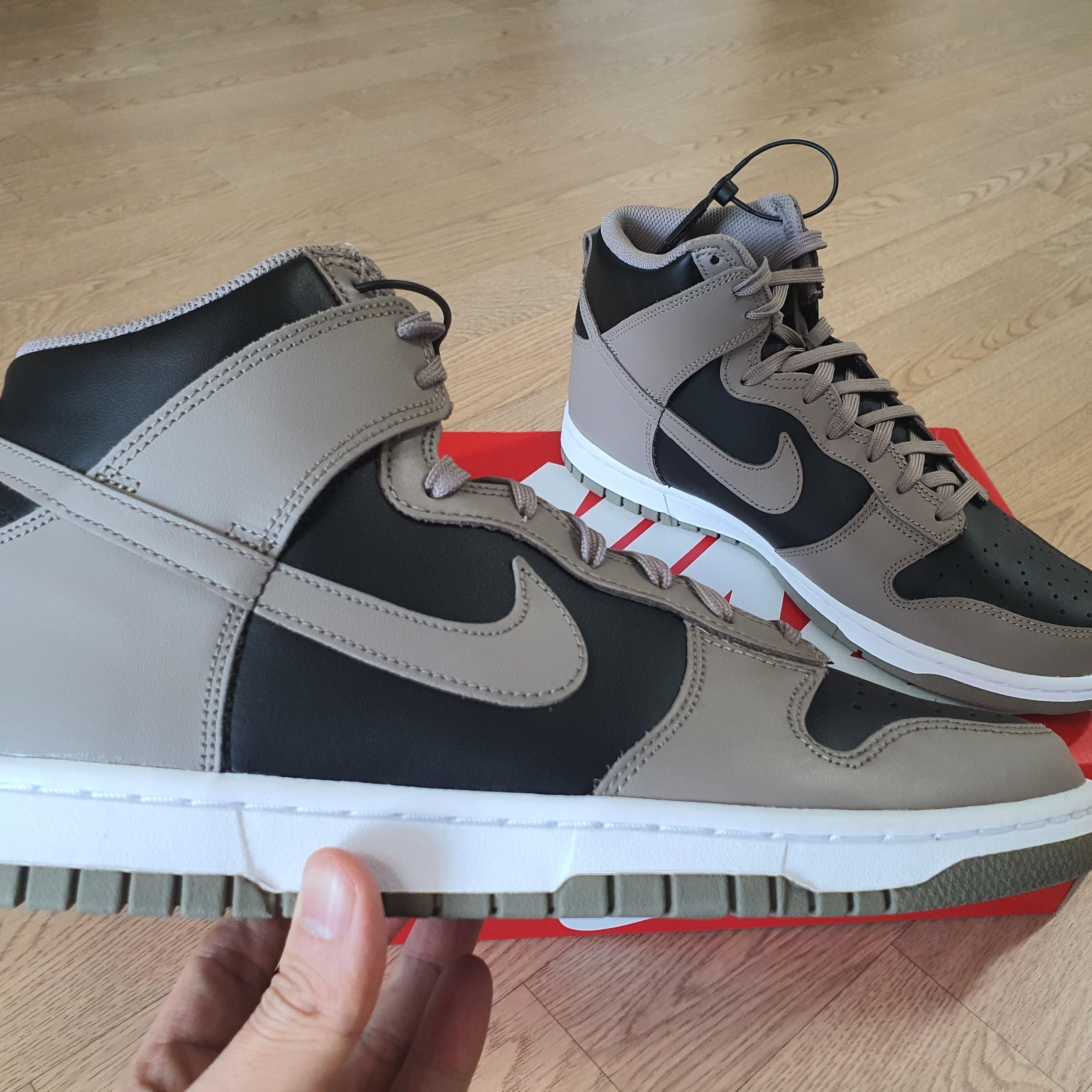 (W) Nike Dunk High Moon Fossil 착용 스타일 - 3