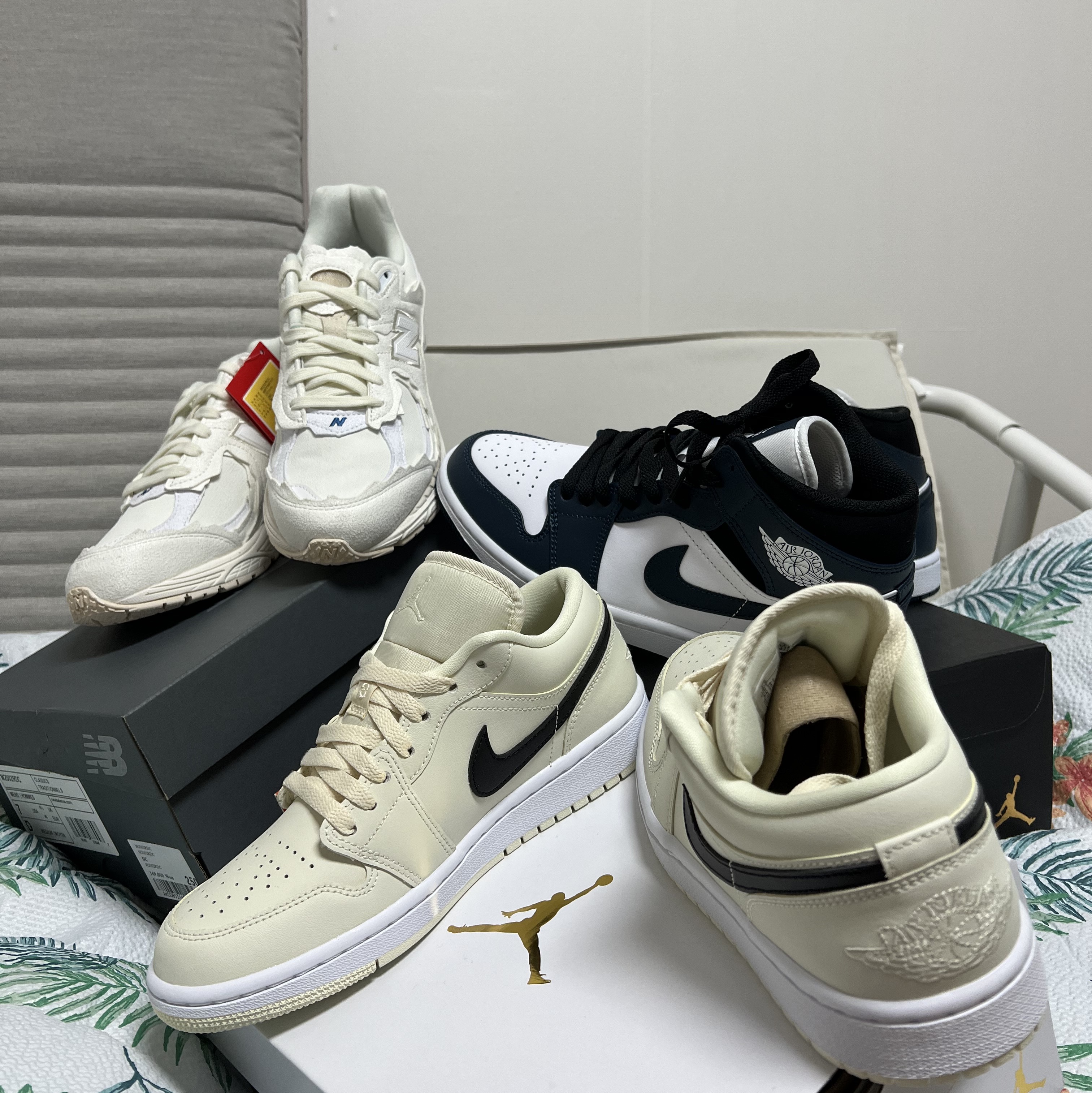 Jordan 1 Mid Dark Teal, (W) Jordan 1 Low Coconut Milk 착용 스타일
