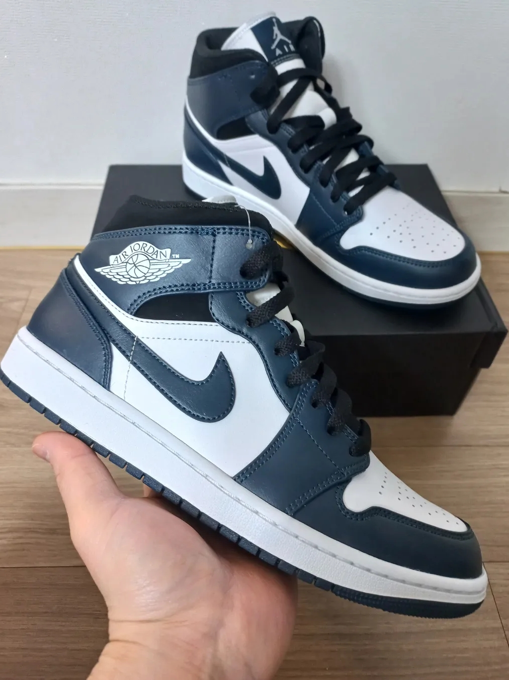 Jordan 1 Mid Dark Teal 착용 스타일 - 1