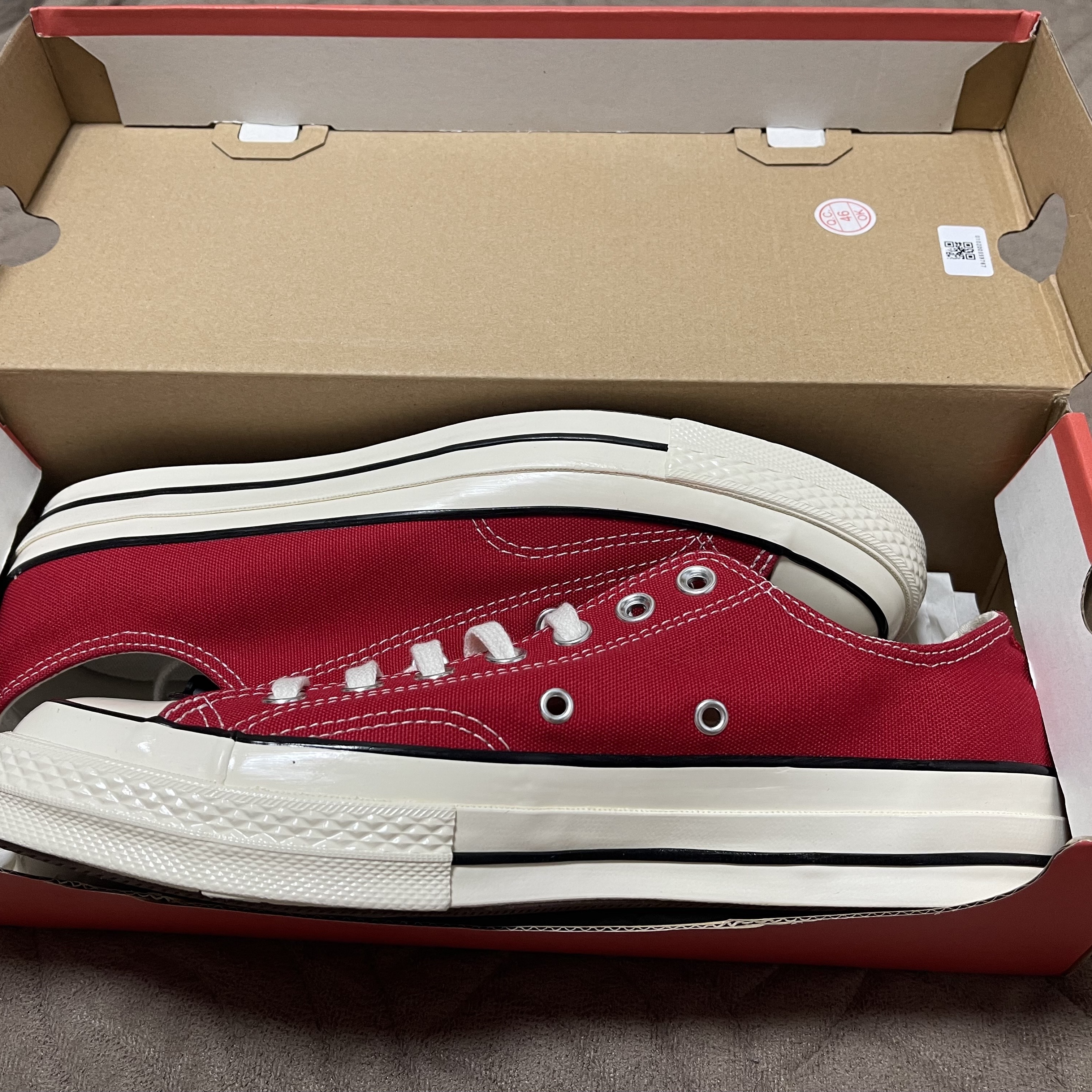 Converse Chuck 70 Ox Enamel Red 착용 스타일 - 1