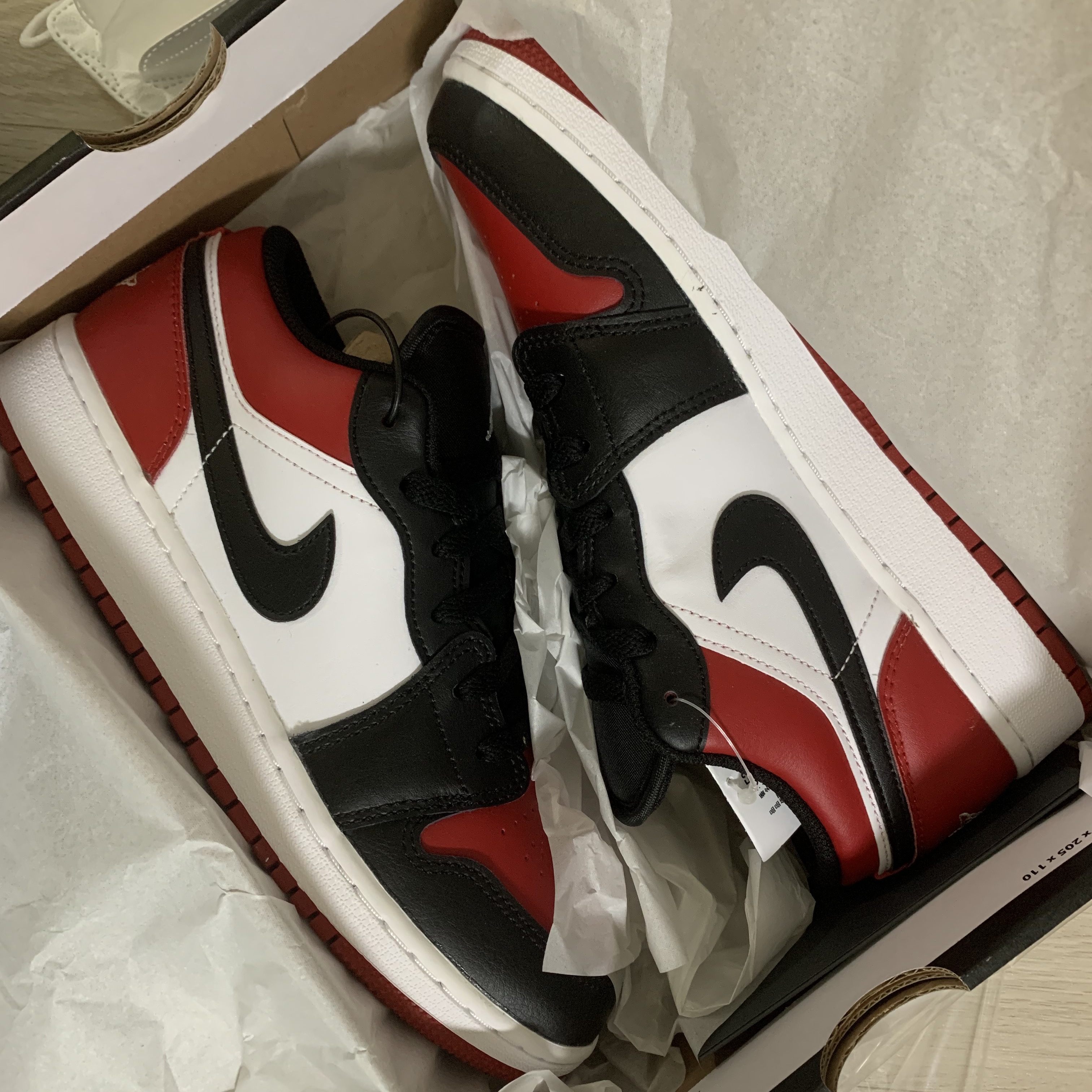 (GS) Jordan 1 Low Bred Toe 착용 스타일 - 1