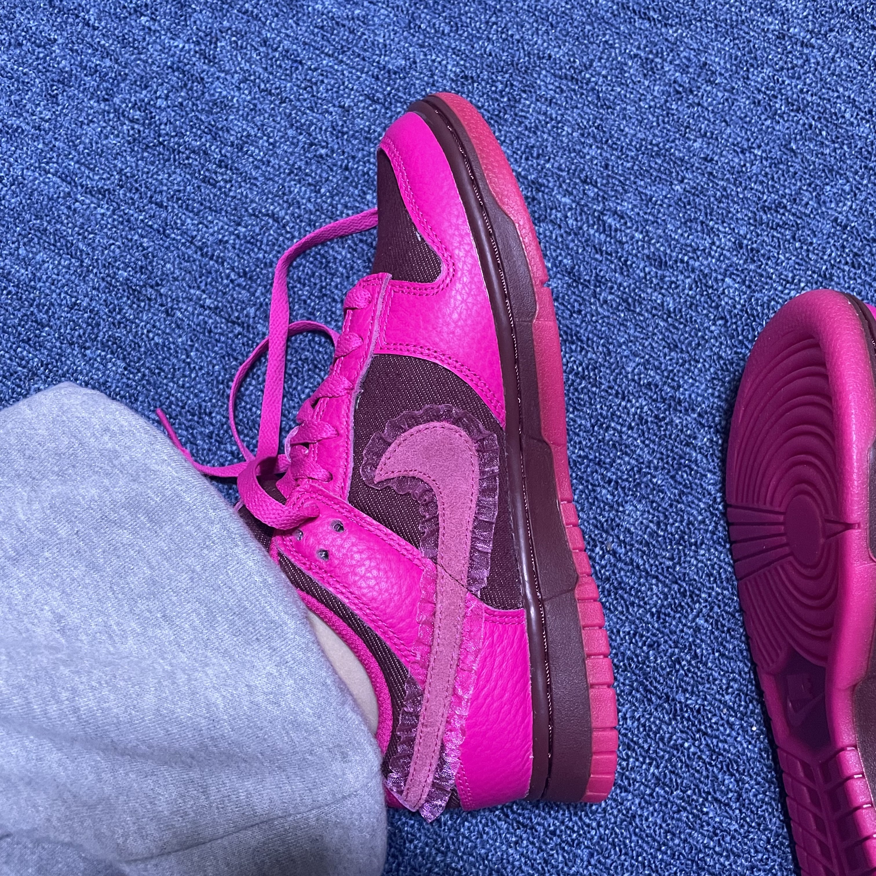 (W) Nike Dunk Low Prime Pink 착용 스타일 - 1