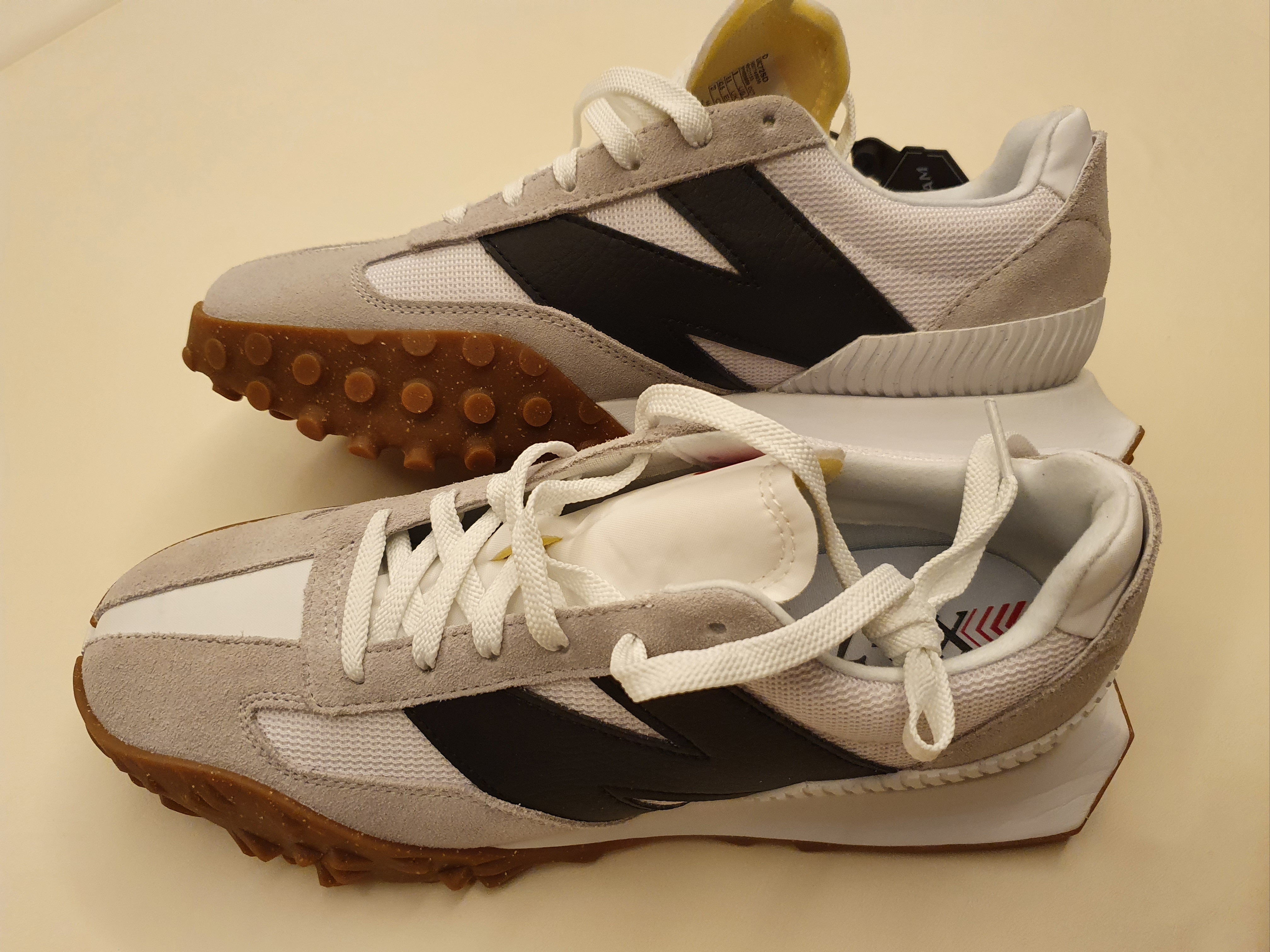 New Balance XC-72 White Black 착용 스타일