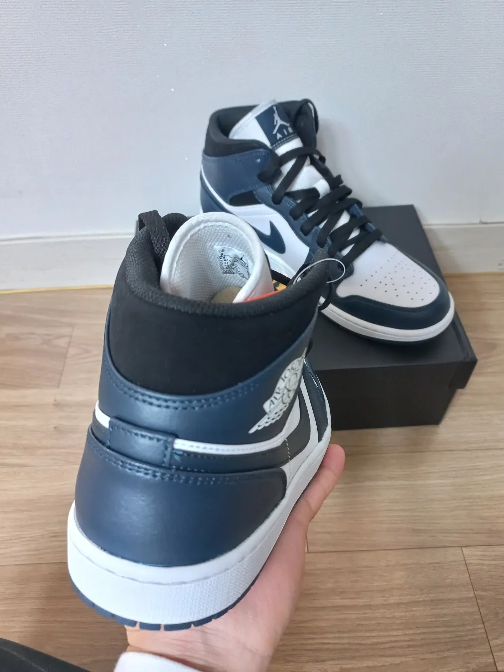 Jordan 1 Mid Dark Teal 착용 스타일 - 2