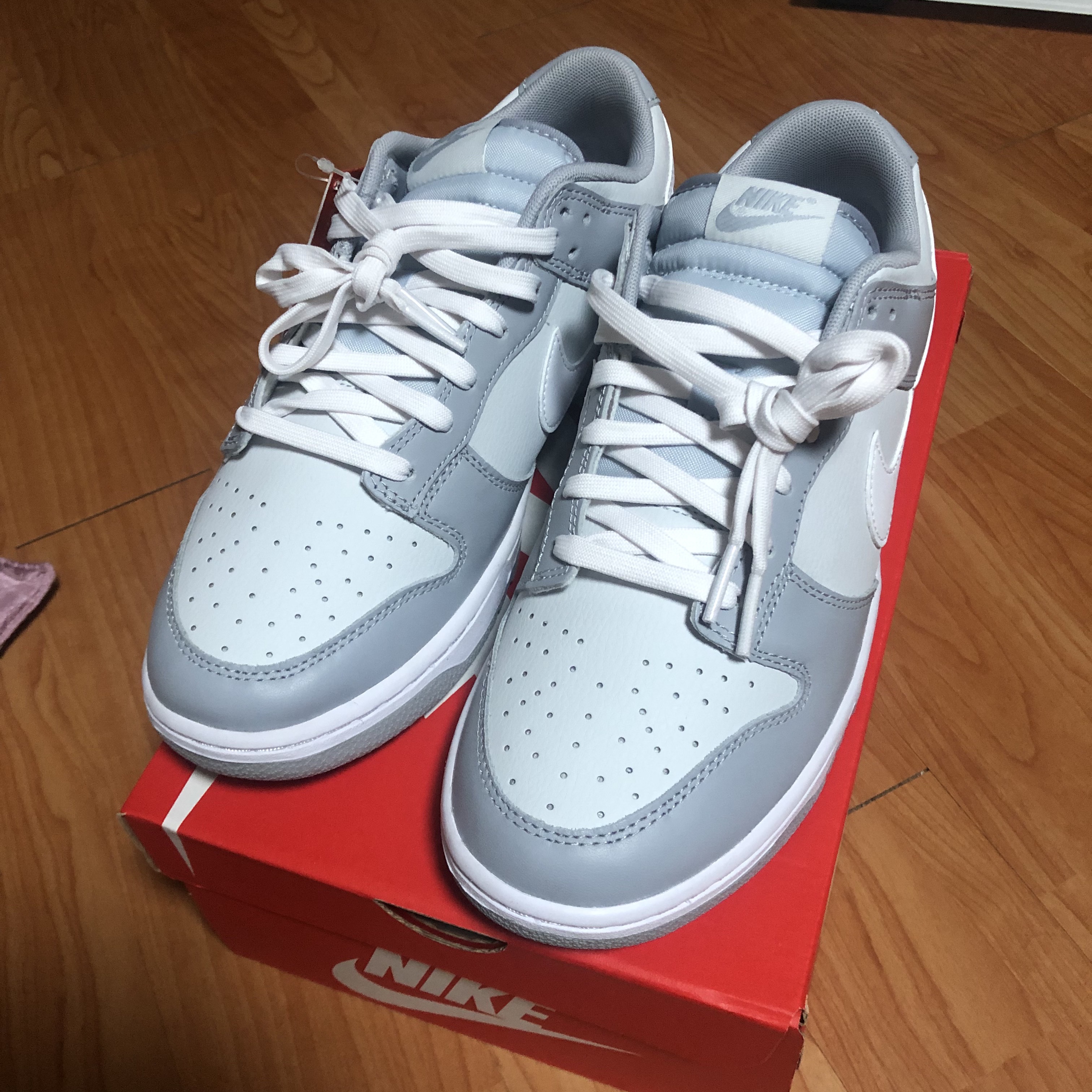 Nike Dunk Low Retro Wolf Grey 착용 스타일