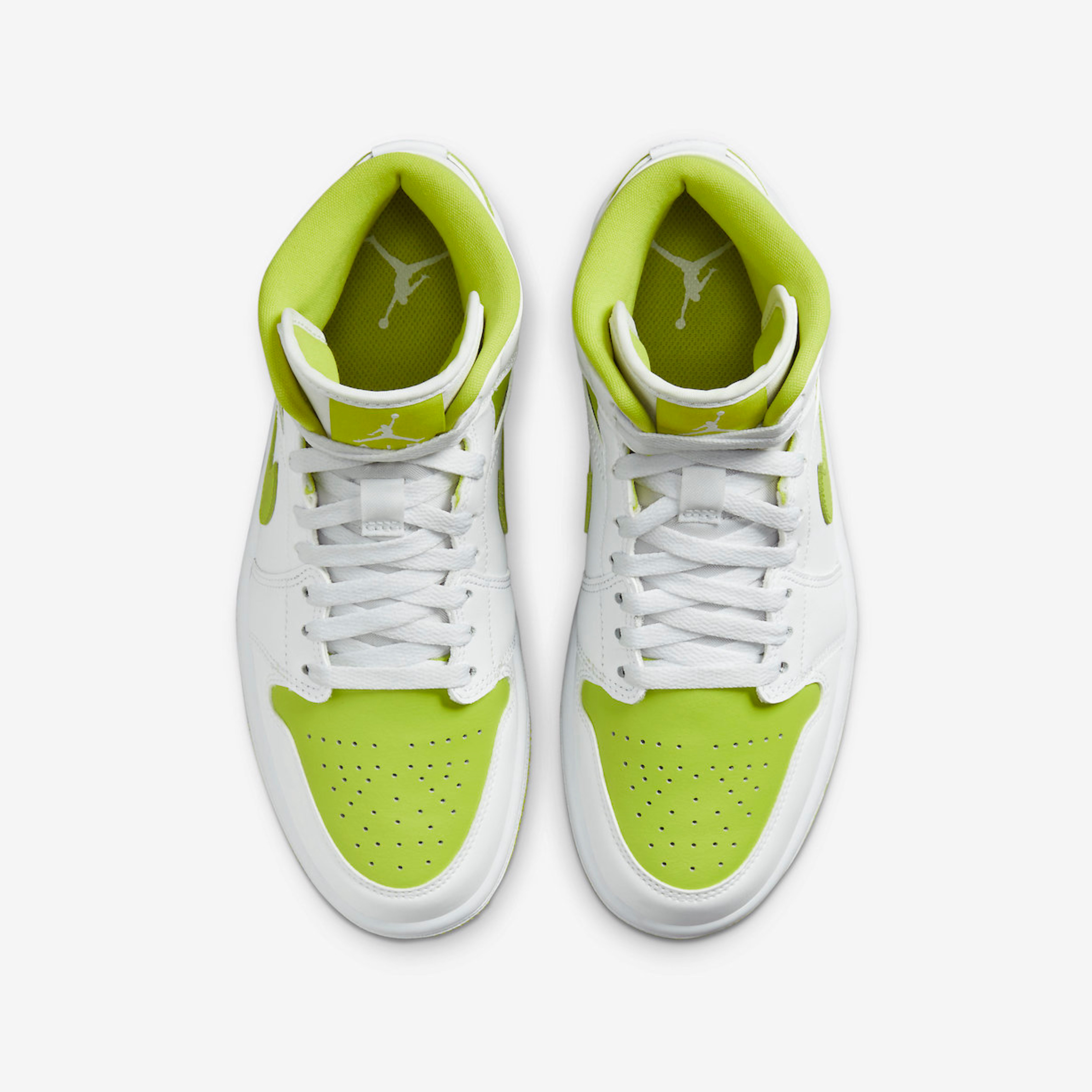 (W) Jordan 1 Mid White Atomic Green 착용 스타일 - 4