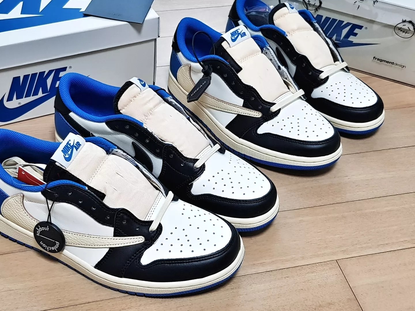 Jordan 1 x Travis Scott x Fragment Retro Low OG SP Military Blue 착용 스타일 - 1