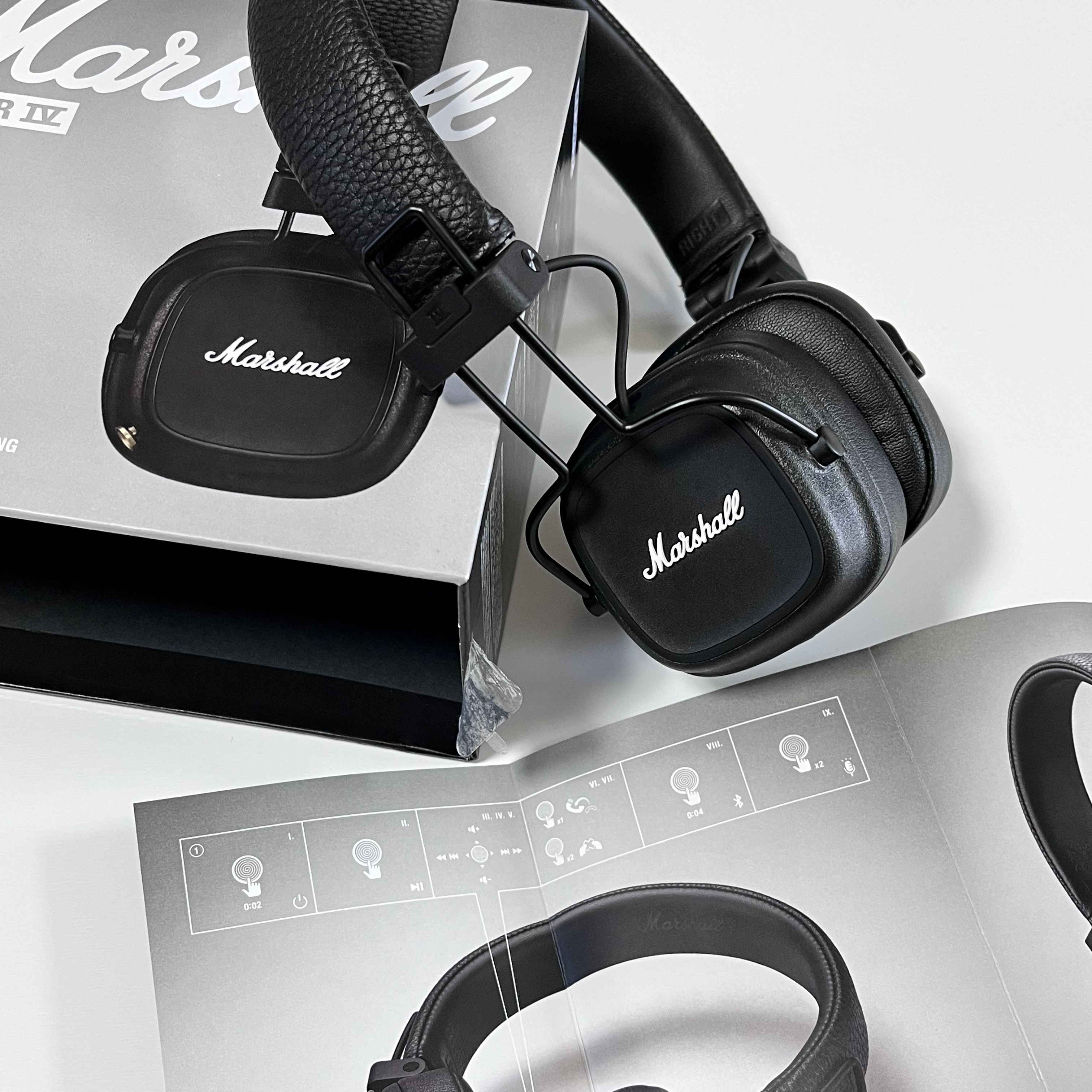 Marshall Major IV Black (Korean Ver.) 착용 스타일