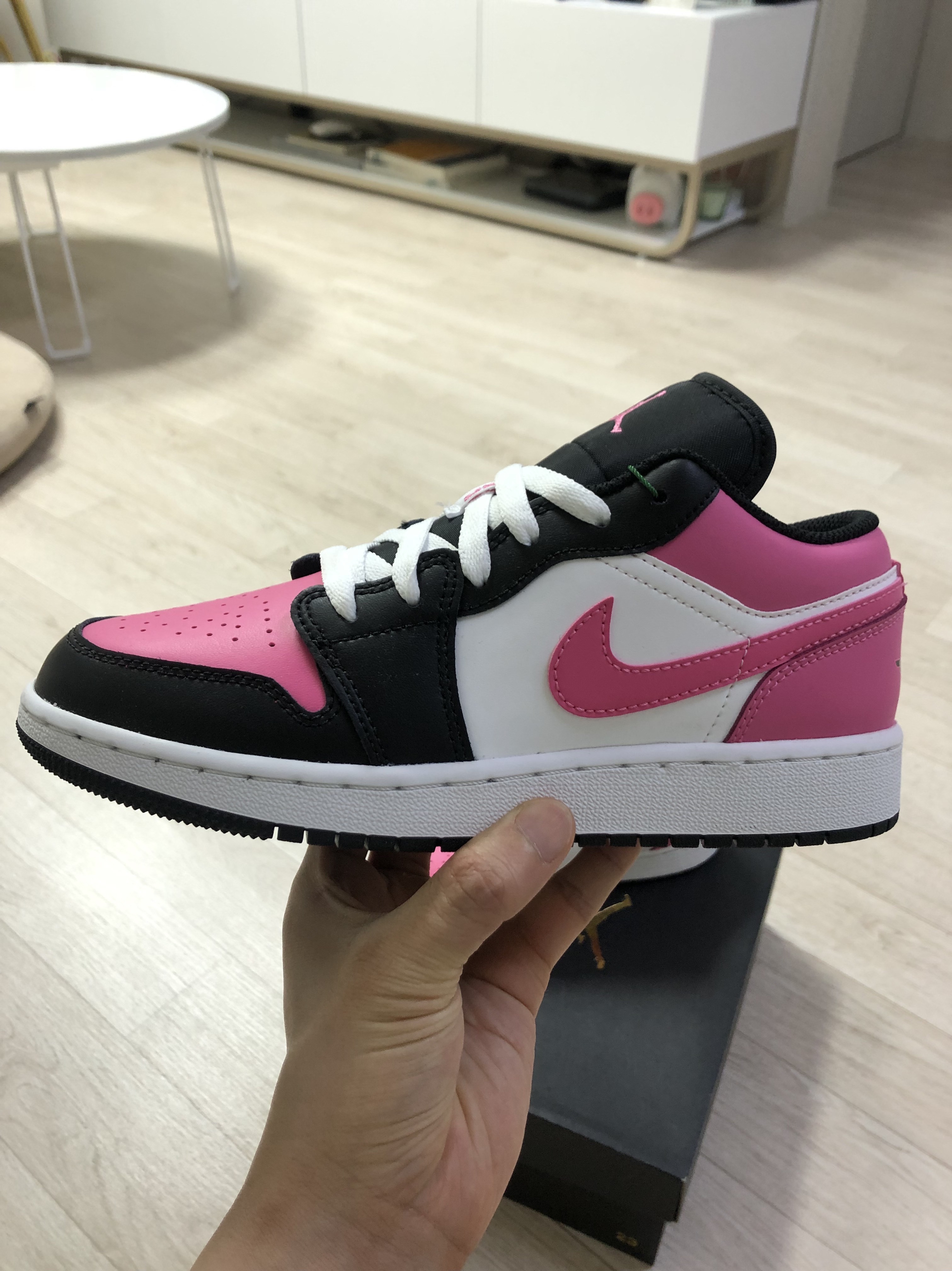 (GS) Jordan 1 Low Pinksicle 착용 스타일 - 3