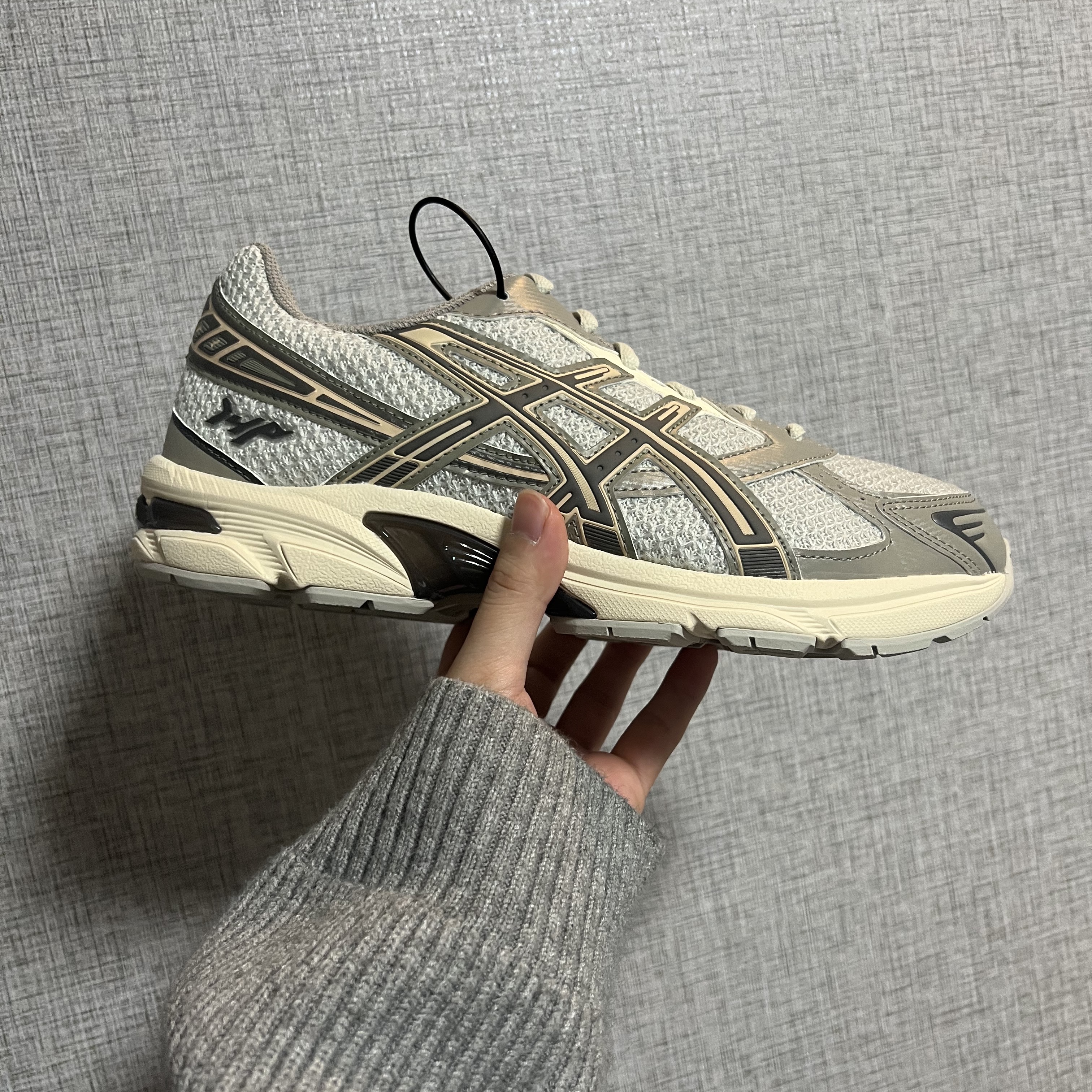 Asics x I4P Gel-1130 Glacier Grey Mink 착용 스타일