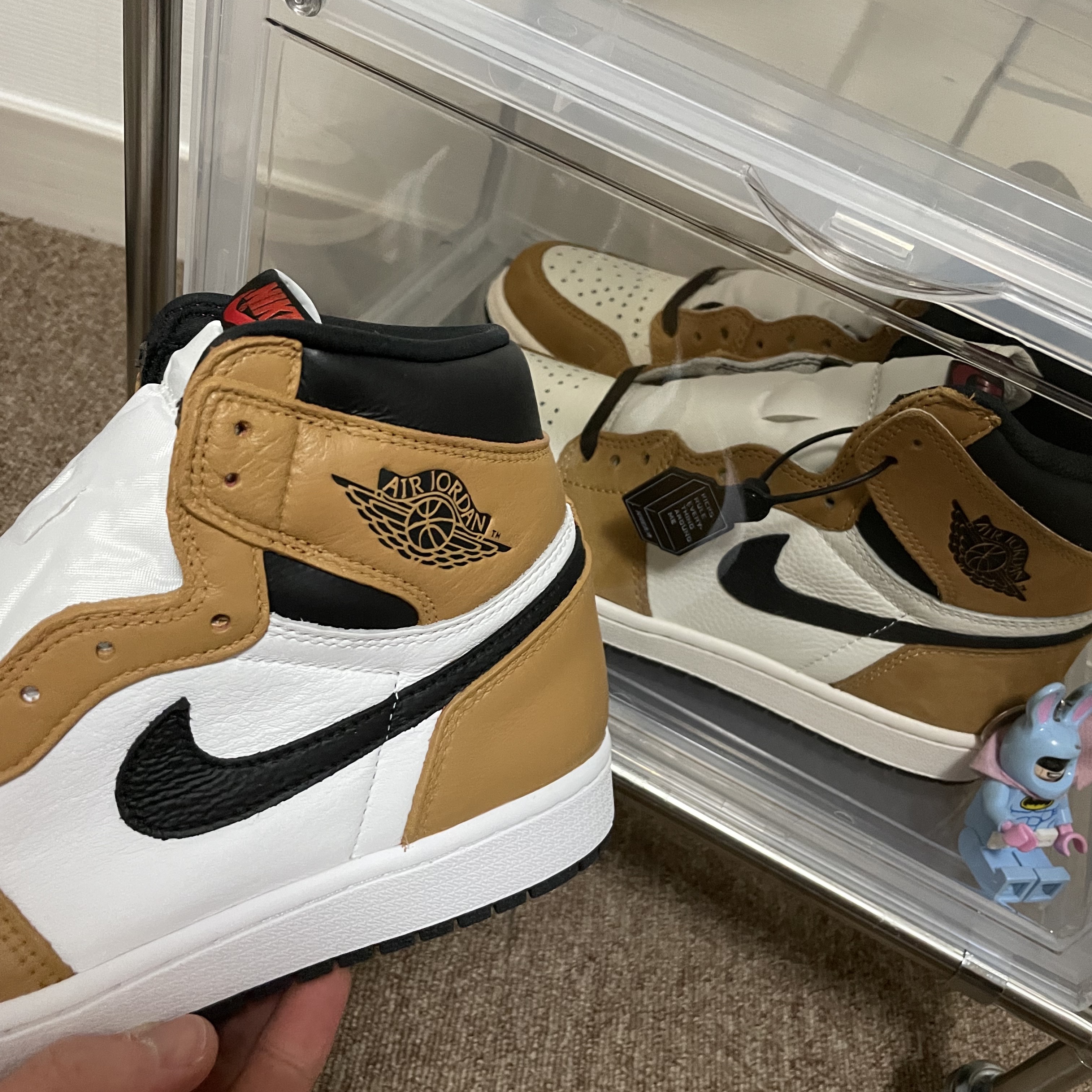 Jordan 1 Retro High OG Light Fusion Red, Jordan 1 Retro High Rookie of the Year 착용 스타일 - 3