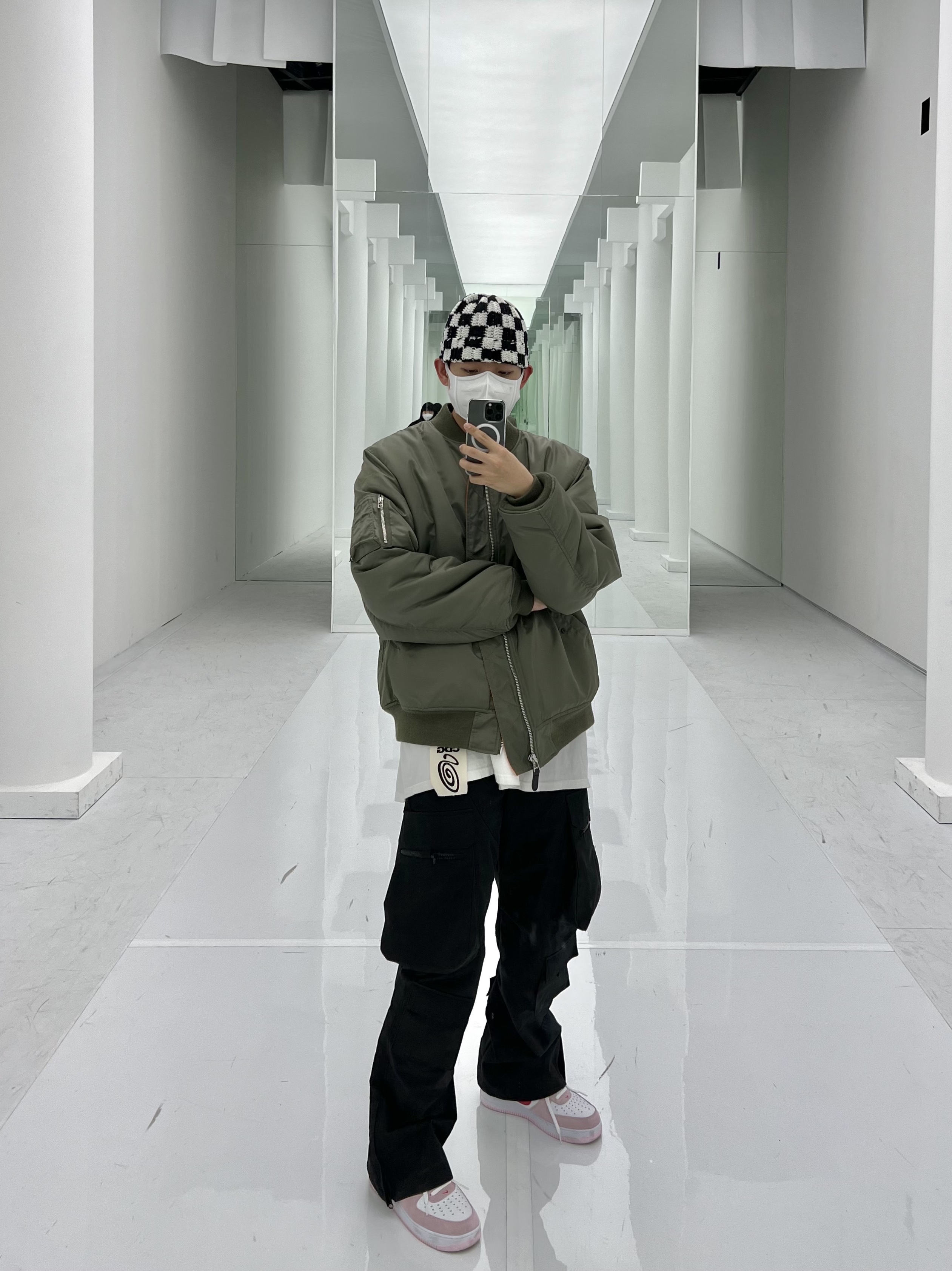 Stussy x CDG MA-1 Jacket Olive, Stussy Crochet Checker Beanie Black 착용 스타일 - 4