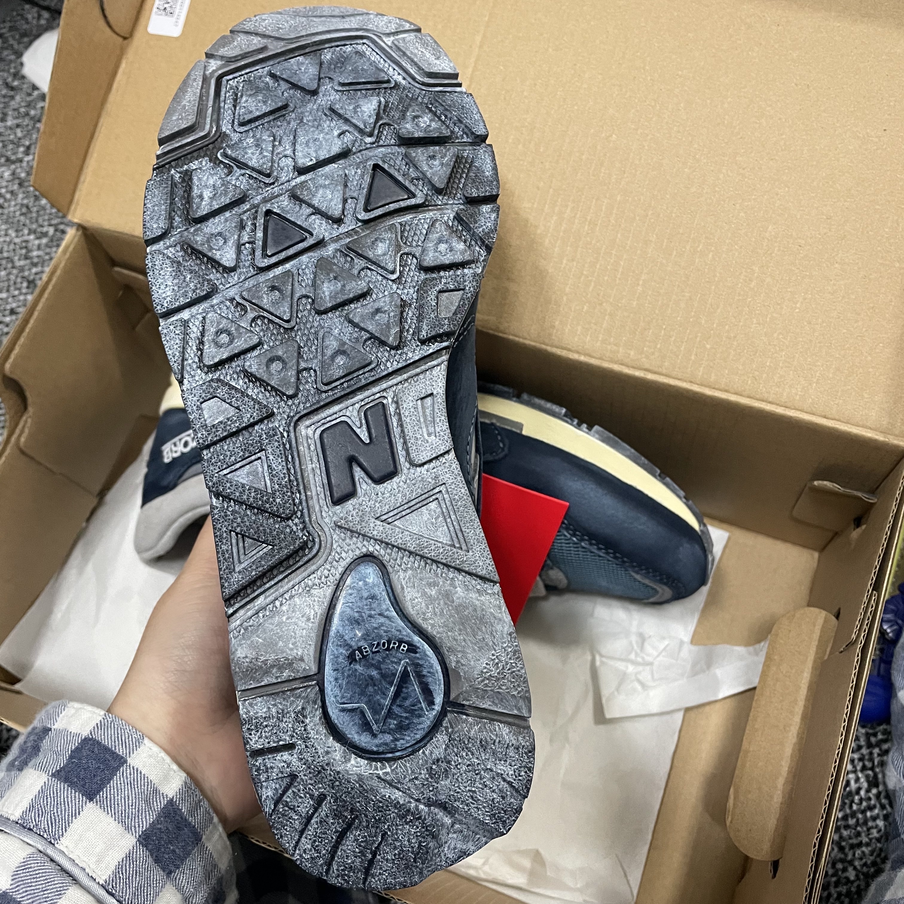 New Balance 1600 Premium Vintage Navy 착용 스타일 - 2
