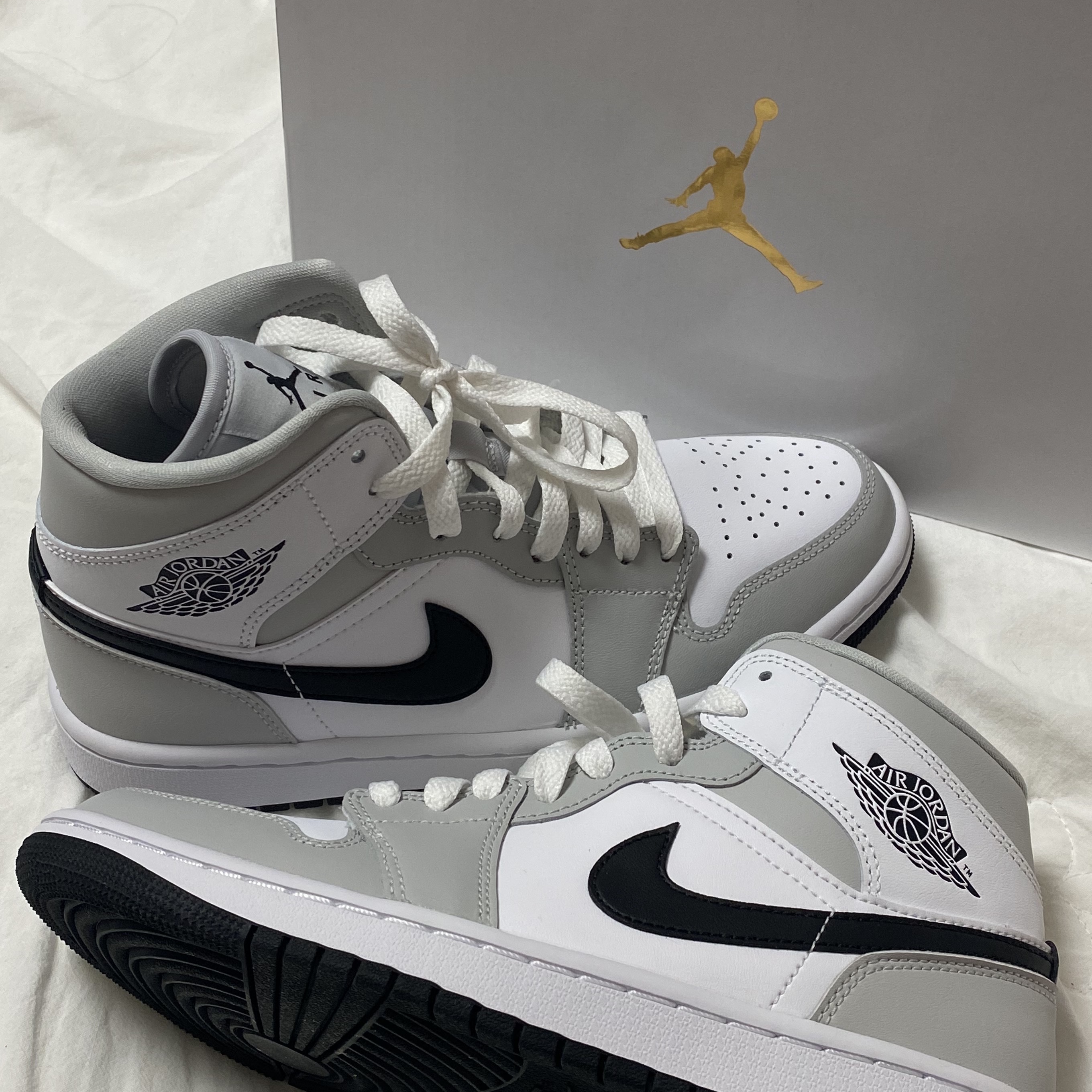 (W) Jordan 1 Mid Grey Fog 착용 스타일