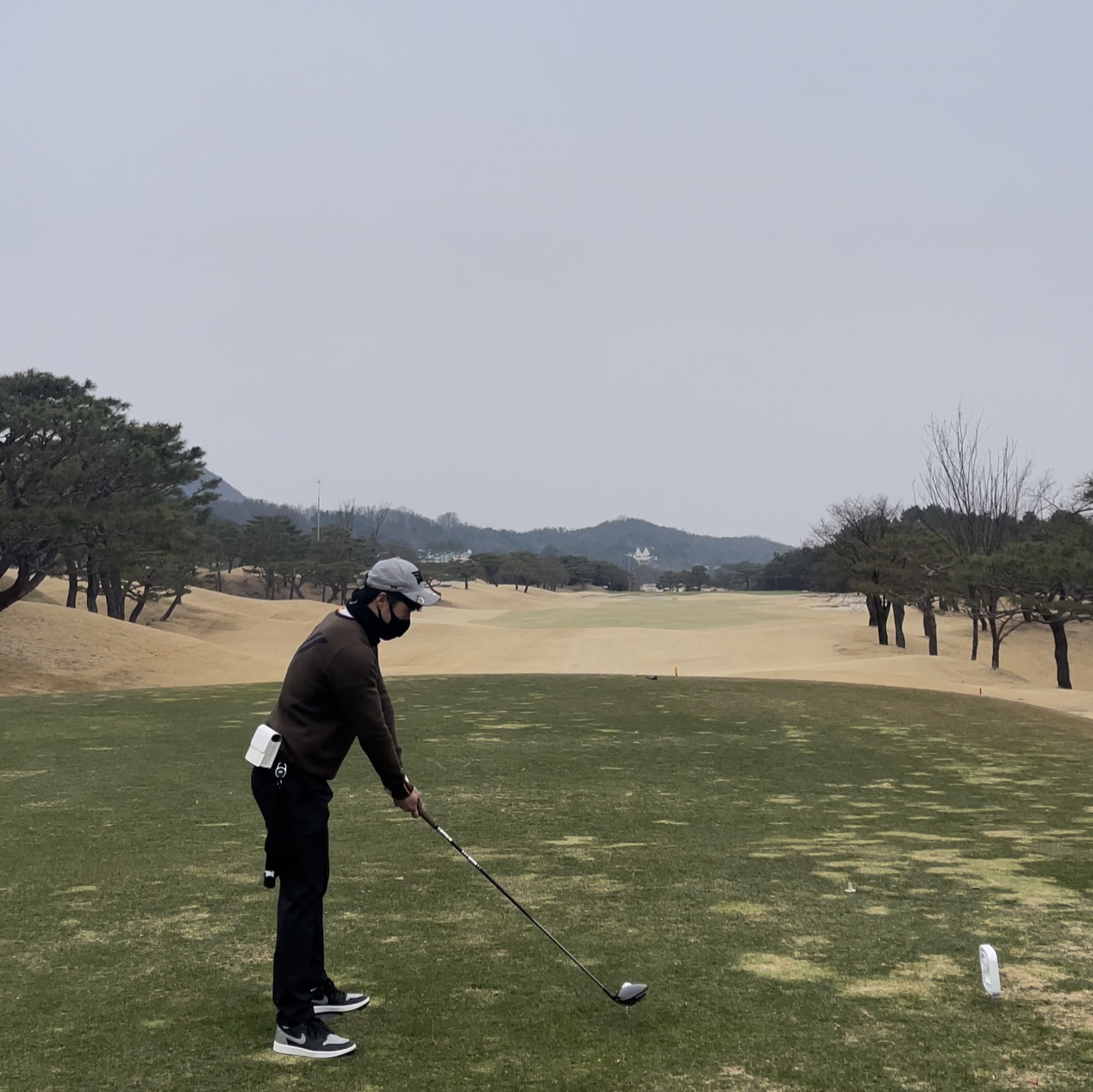 Jordan 1 Low Golf Shadow 착용 스타일 - 2