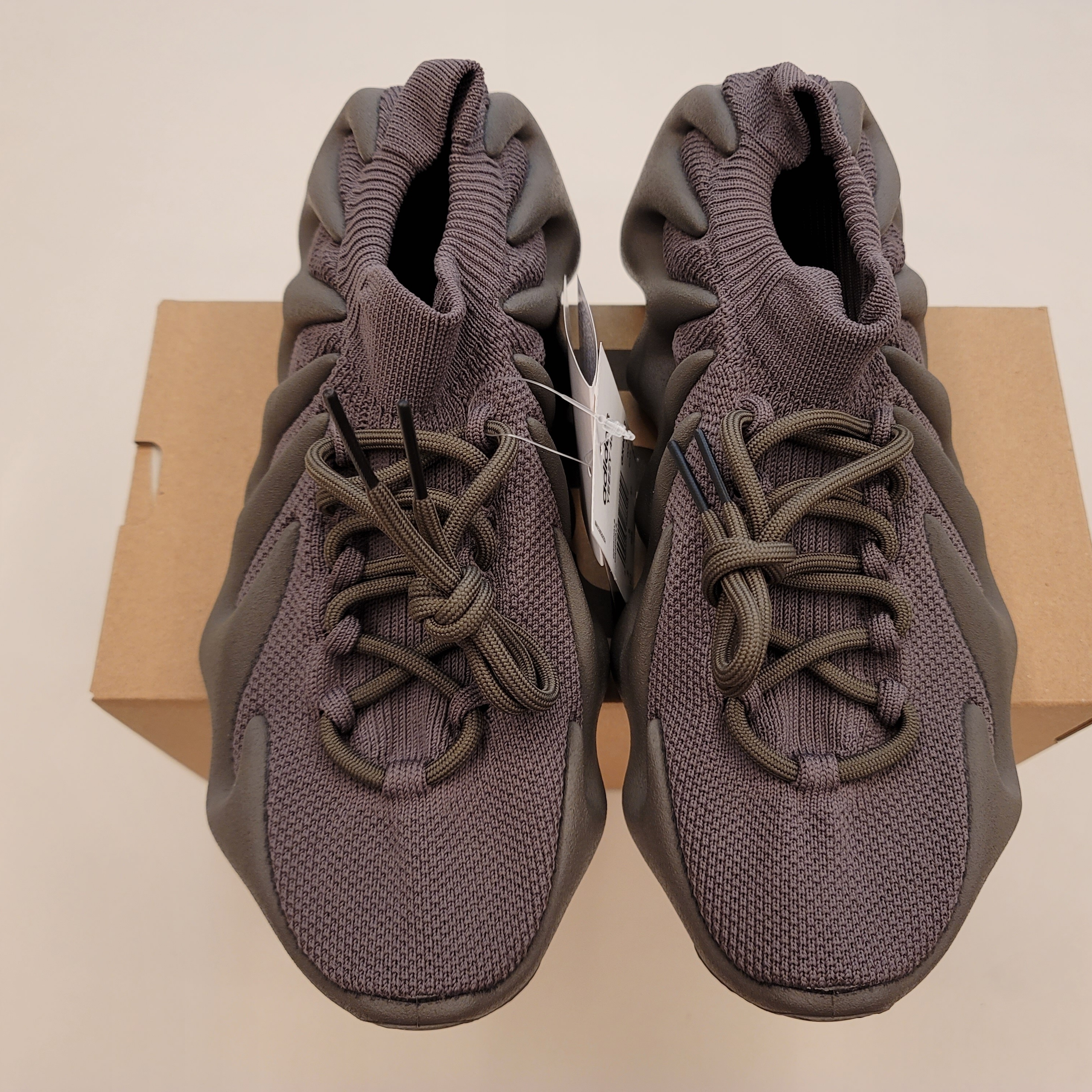 Adidas Yeezy 450 Cinder 착용 스타일 - 1