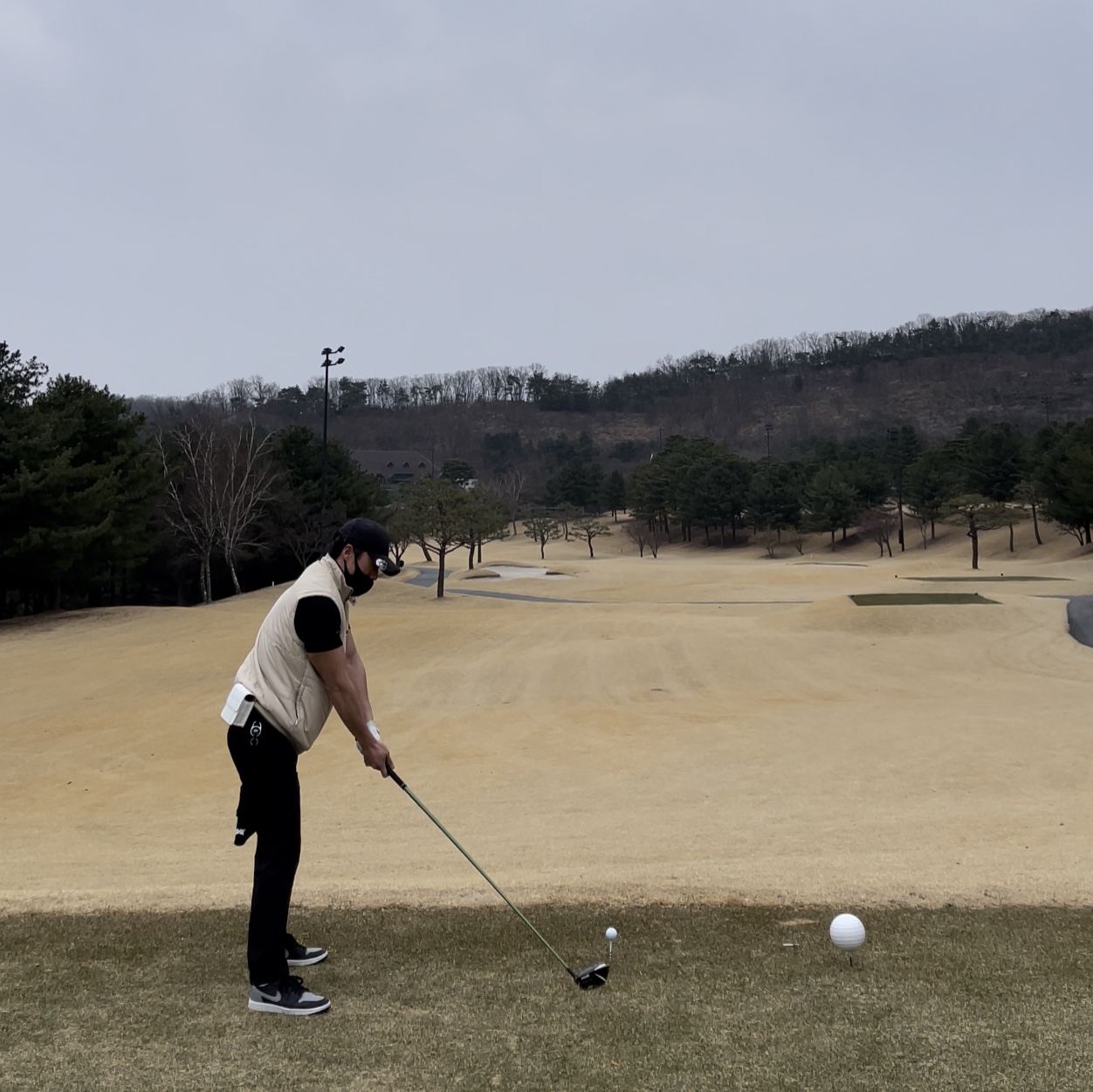 Jordan 1 Low Golf Shadow 착용 스타일 - 1