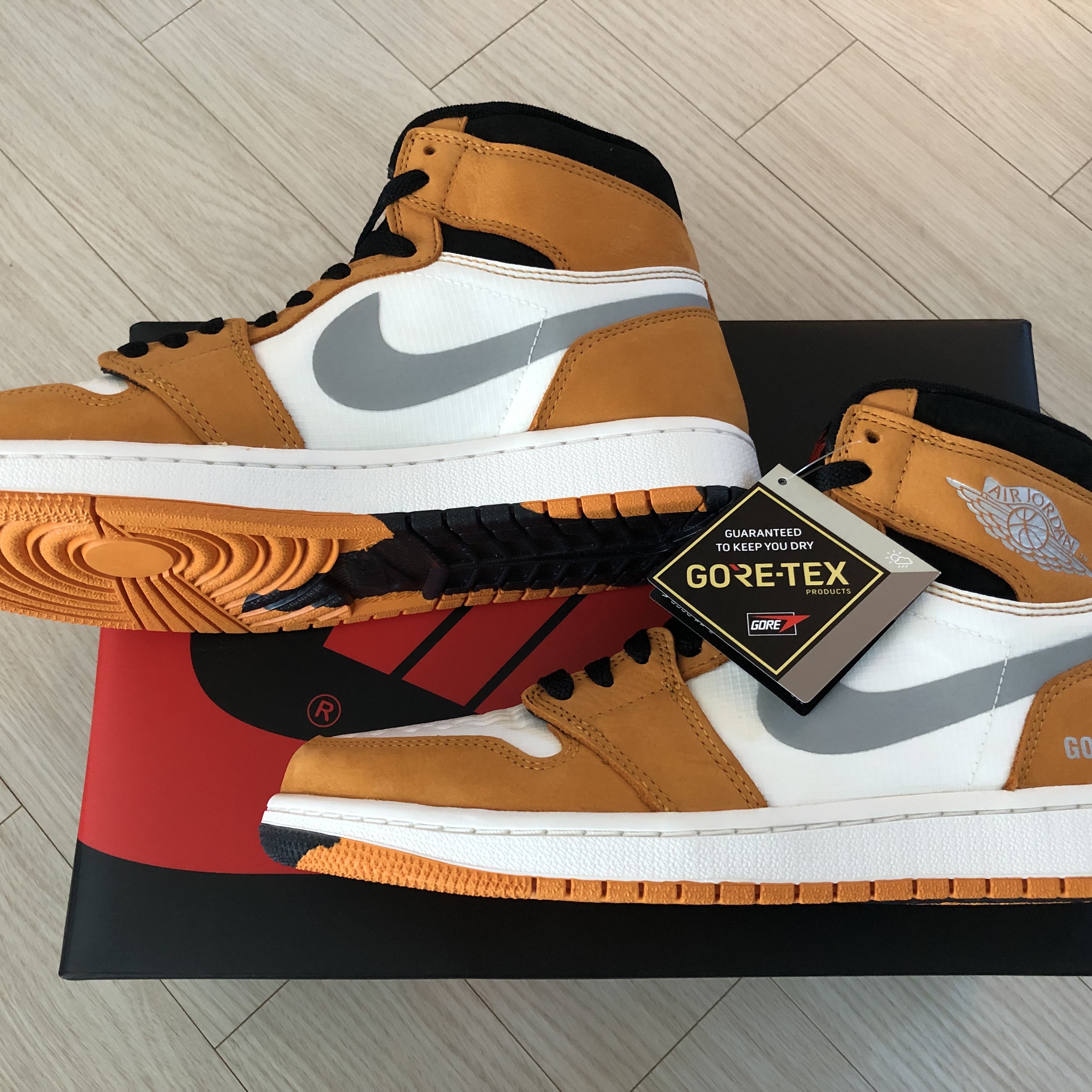 Jordan 1 Element Gore-Tex Light Curry 착용 스타일 - 2