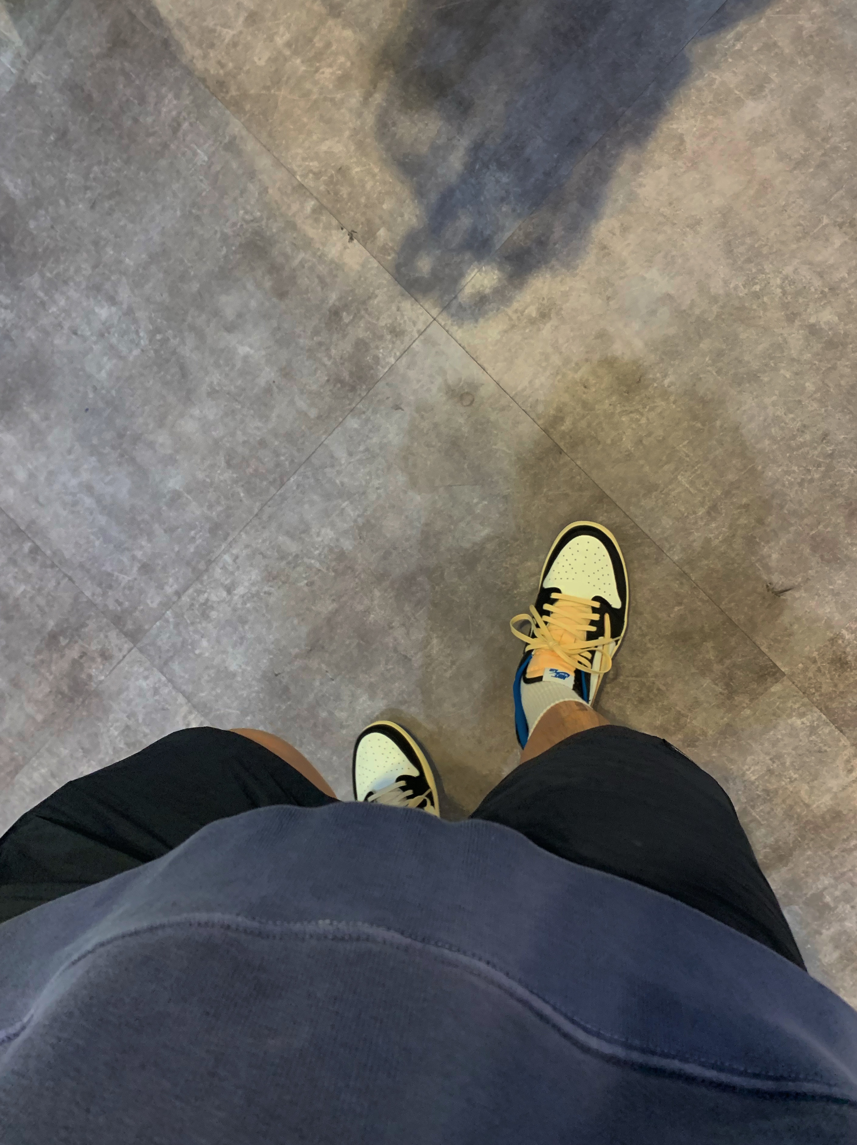 Jordan 1 x Travis Scott x Fragment Retro Low OG SP Military Blue 착용 스타일