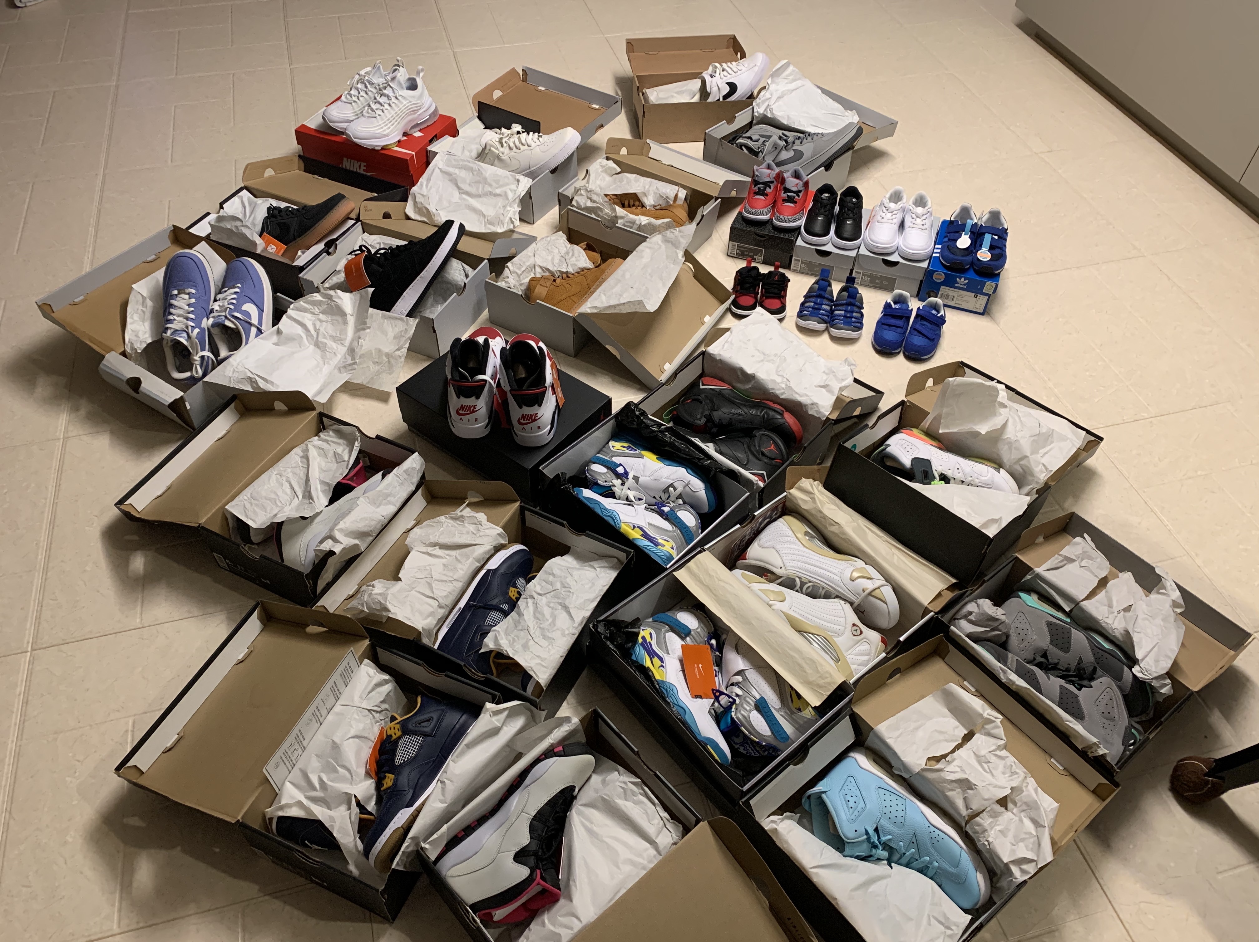 Jordan 7 Retro Pantone, Jordan 4 Retro Dunk From Above 착용 스타일