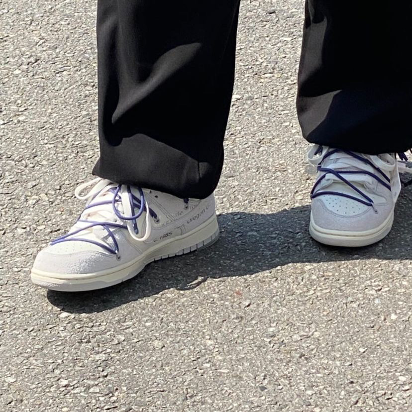 Nike x Off-White Dunk Low The 50 - Lot 18, Jordan 1 Retro High OG University Blue 착용 스타일 - 2