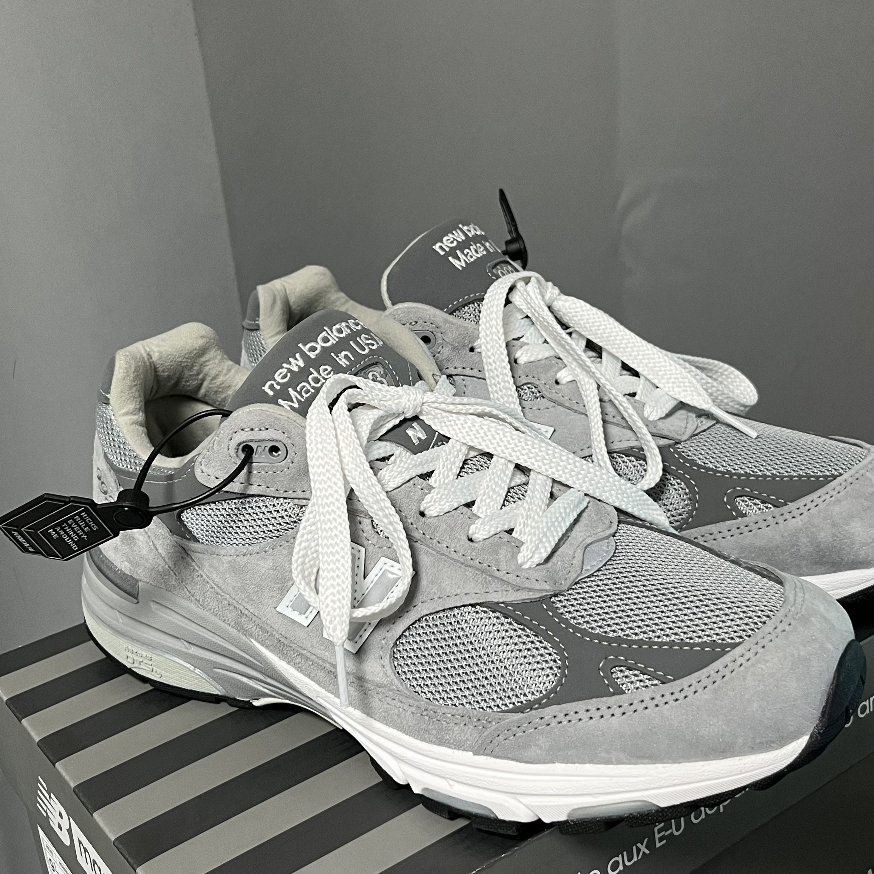 New Balance 993 Made in USA Grey - 2E Wide 착용 스타일 - 1