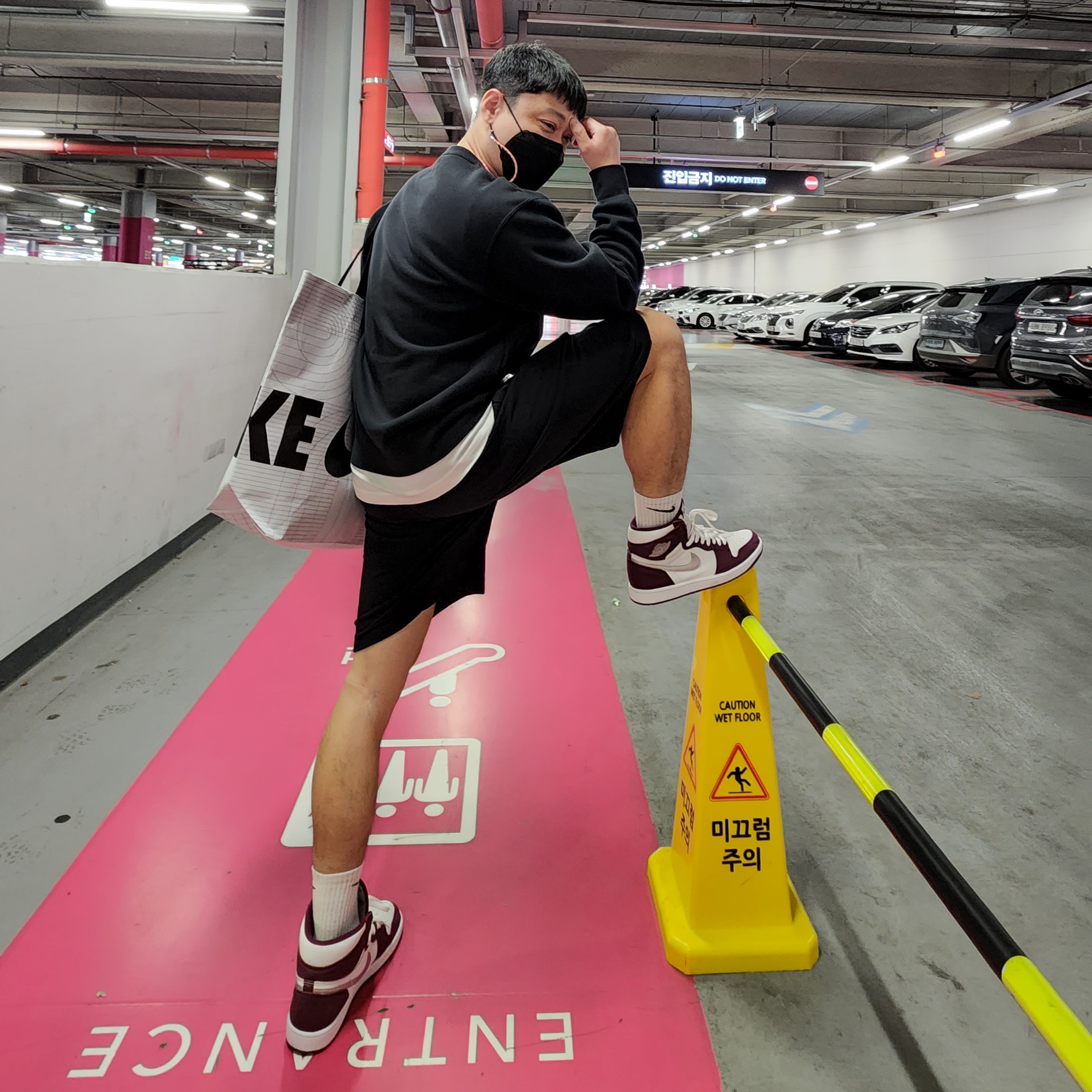 Jordan 1 Retro High OG Bordeaux 착용 스타일