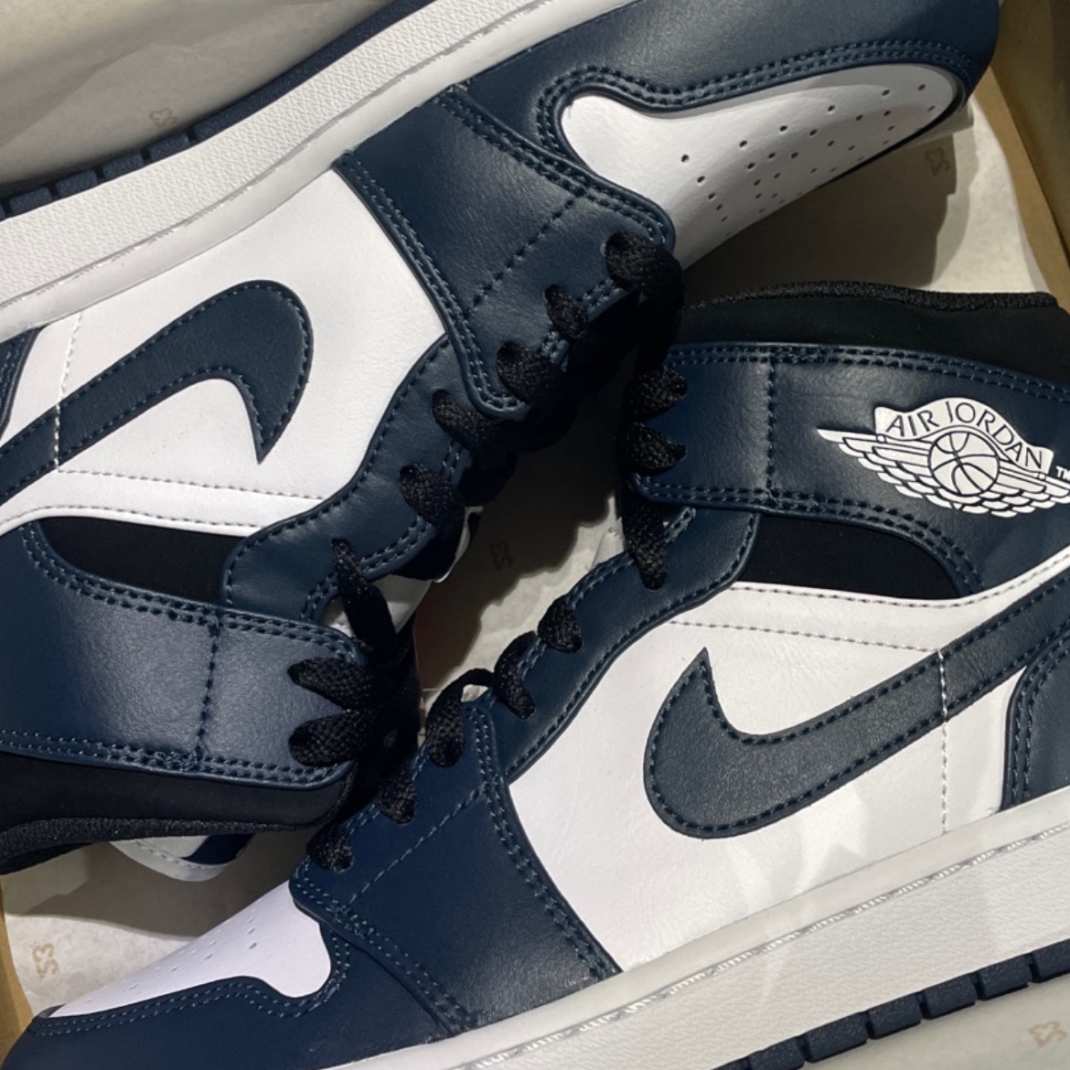 Jordan 1 Mid Dark Teal 착용 스타일
