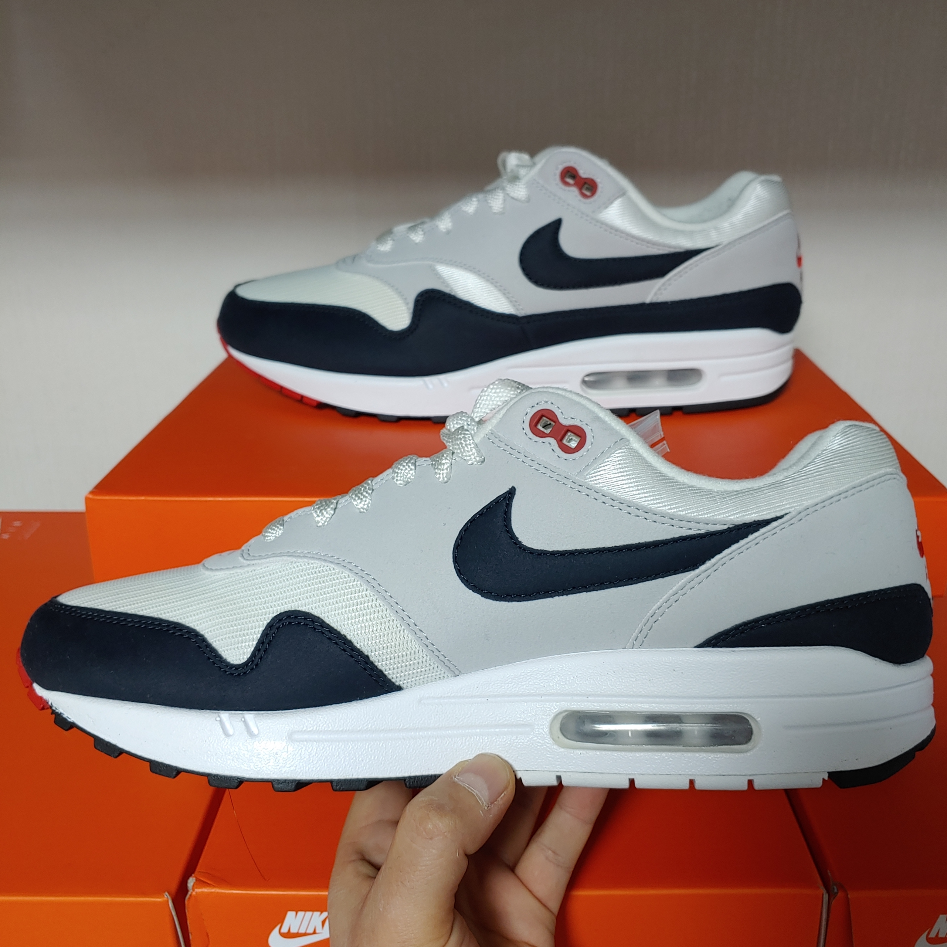 Nike Air Max 1 Anniversary Obsidian 착용 스타일 - 2