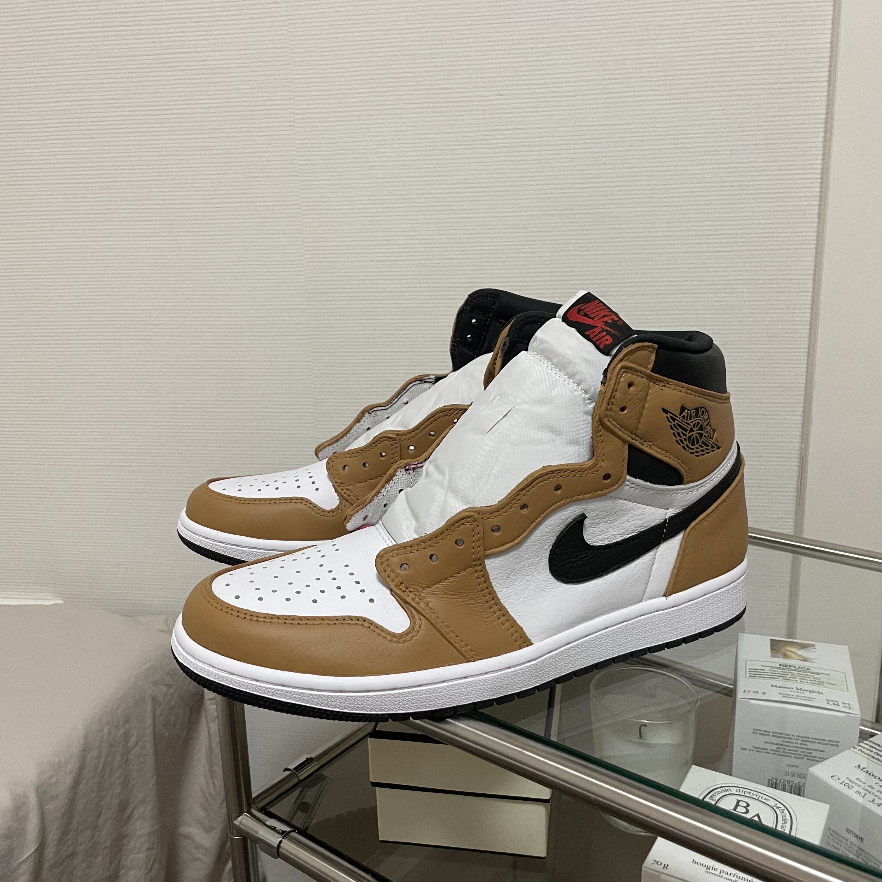 Jordan 1 Retro High OG Light Fusion Red, Jordan 1 Retro High Rookie of the Year 착용 스타일 - 1