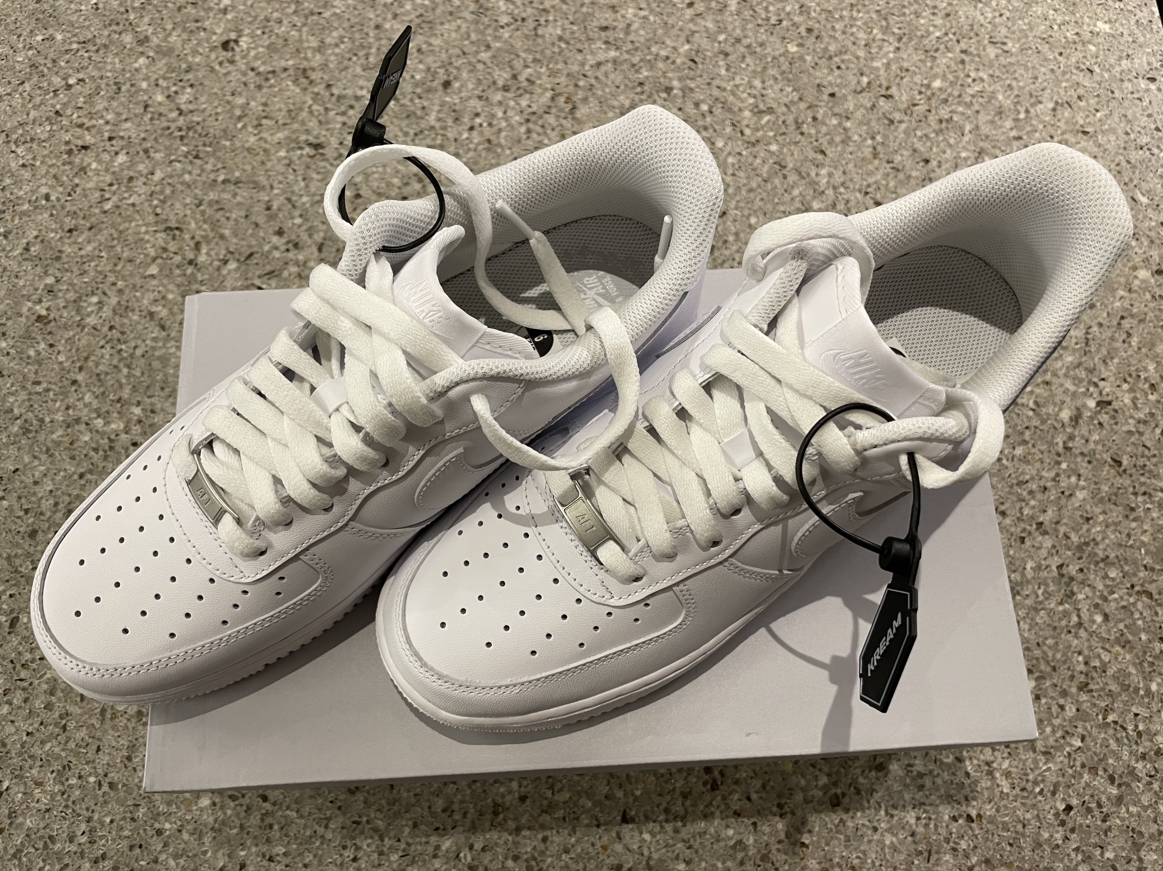 Nike Air Force 1 '07 Low White 착용 스타일 - 1