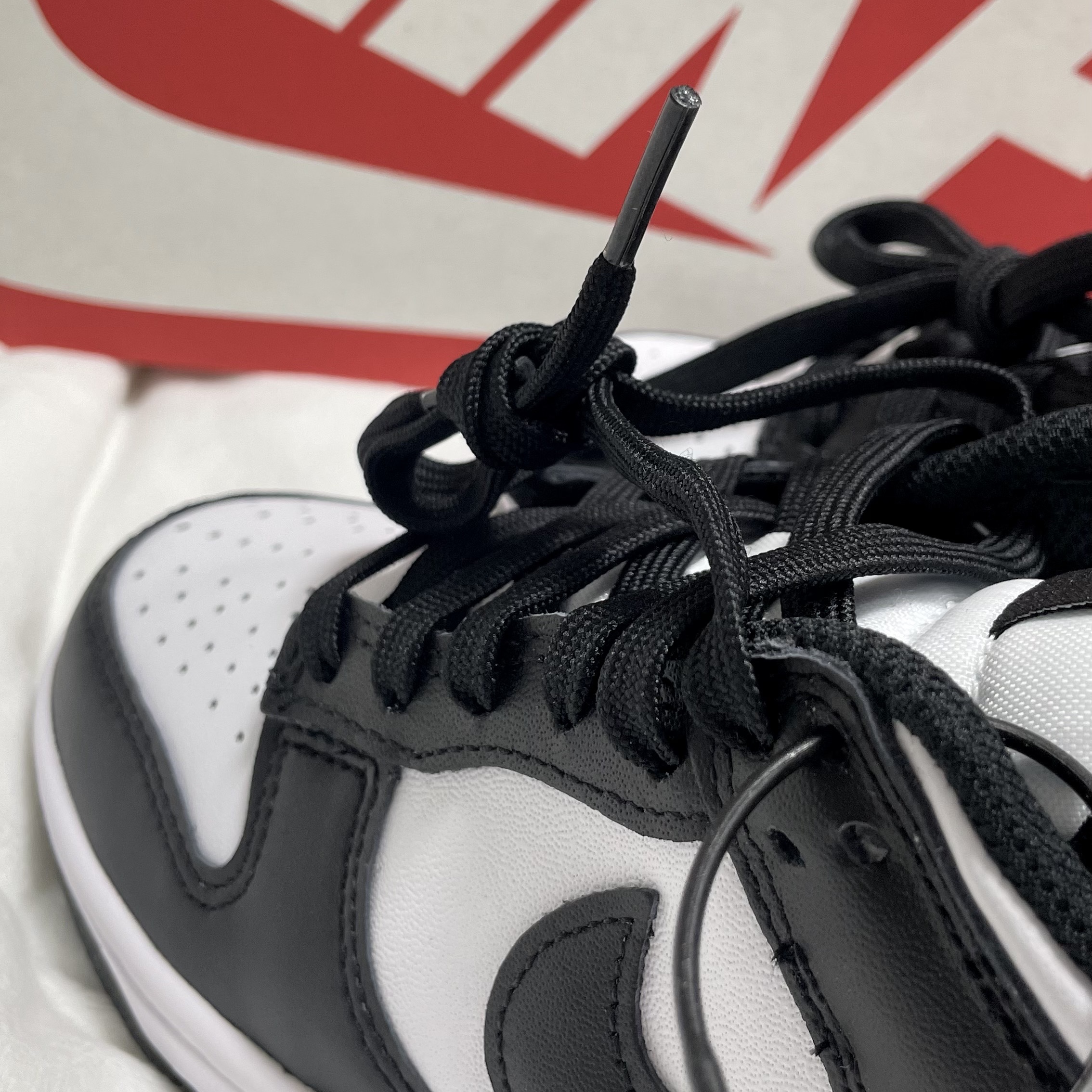 (W) Nike Dunk Low Black 착용 스타일 - 2